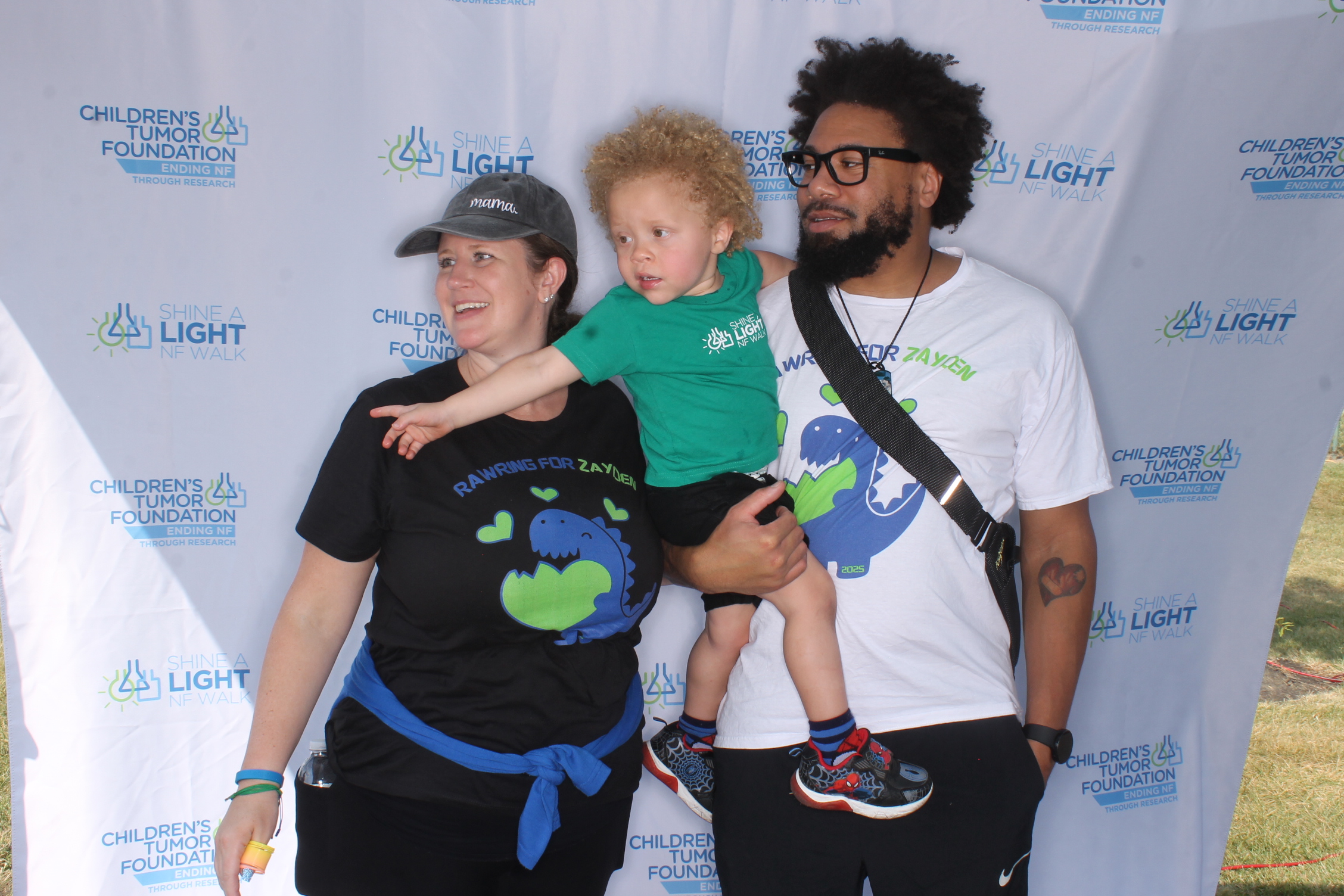 Shine A Light NF Walk 2025 | View more photos from the event at gallery.photoboothcincy.com/u/PhotoBoothCincy/Shine-A-Light-NF-Walk-2025