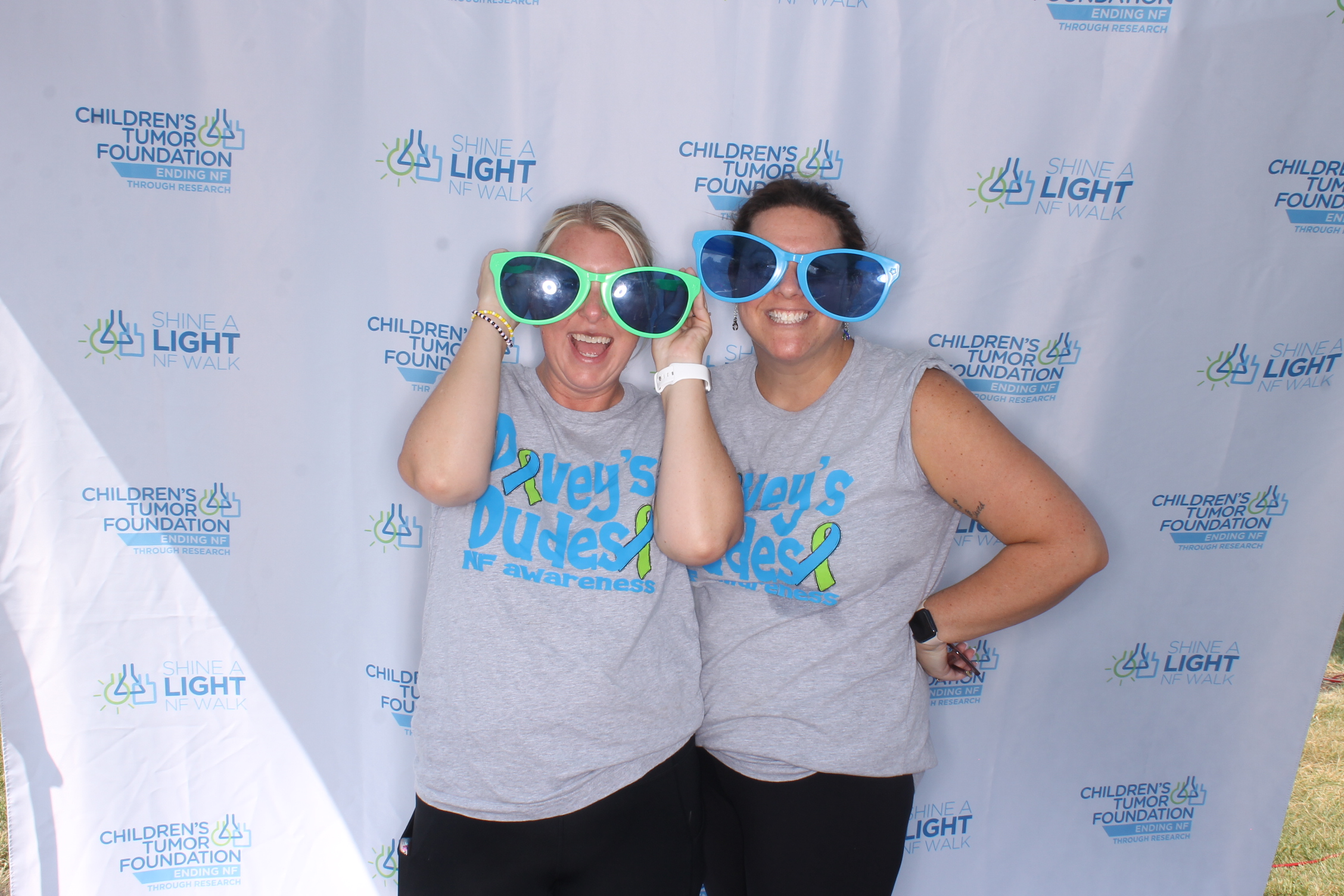 Shine A Light NF Walk 2025 | View more photos from the event at gallery.photoboothcincy.com/u/PhotoBoothCincy/Shine-A-Light-NF-Walk-2025