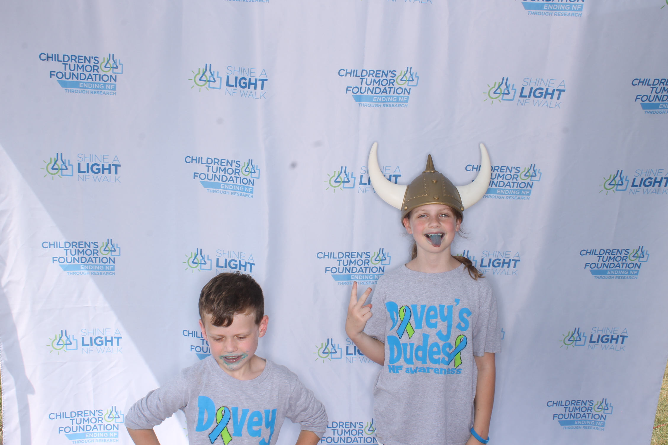 Shine A Light NF Walk 2025 | View more photos from the event at gallery.photoboothcincy.com/u/PhotoBoothCincy/Shine-A-Light-NF-Walk-2025