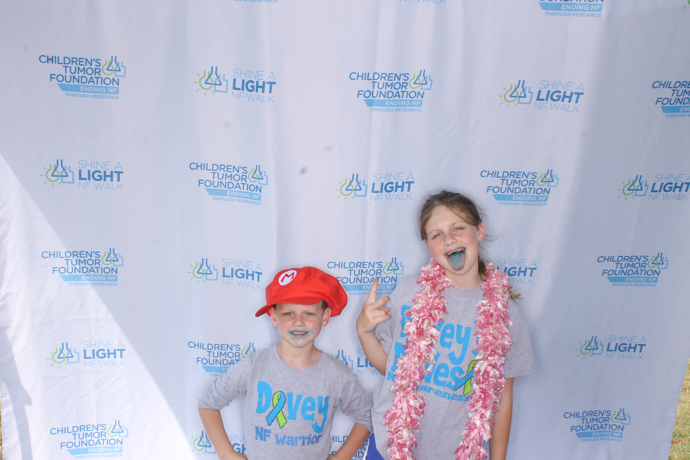Shine A Light NF Walk 2025 | View more photos from the event at gallery.photoboothcincy.com/u/PhotoBoothCincy/Shine-A-Light-NF-Walk-2025