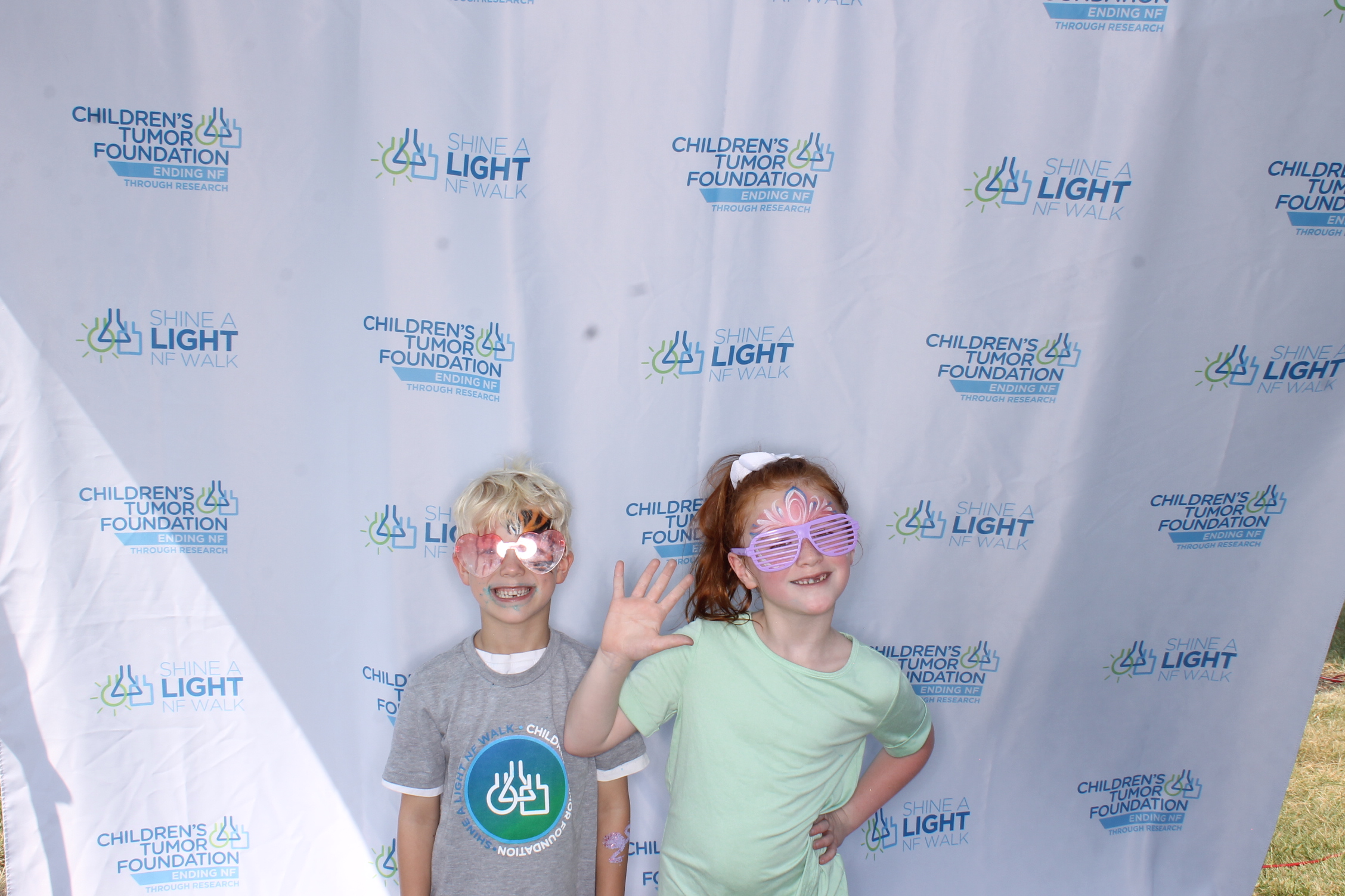 Shine A Light NF Walk 2025 | View more photos from the event at gallery.photoboothcincy.com/u/PhotoBoothCincy/Shine-A-Light-NF-Walk-2025