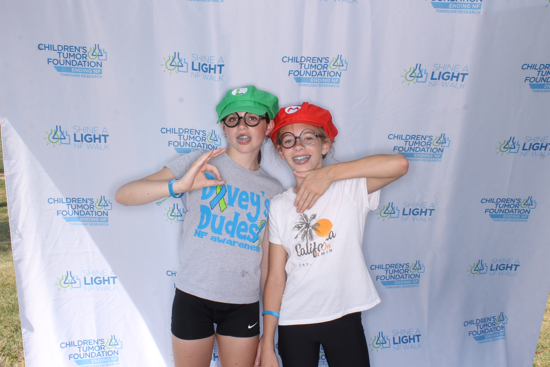 Shine A Light NF Walk 2025 | View more photos from the event at gallery.photoboothcincy.com/u/PhotoBoothCincy/Shine-A-Light-NF-Walk-2025