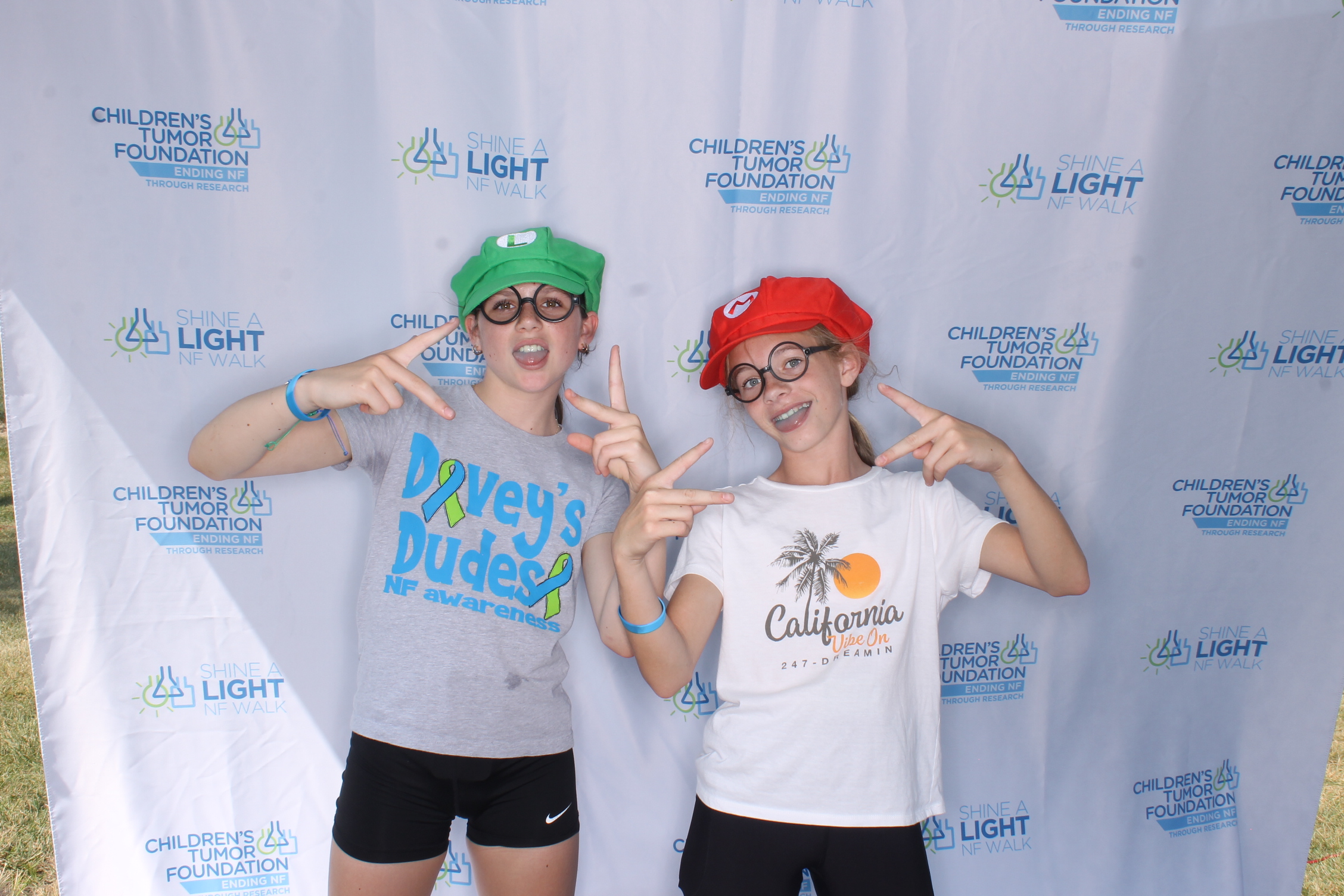 Shine A Light NF Walk 2025 | View more photos from the event at gallery.photoboothcincy.com/u/PhotoBoothCincy/Shine-A-Light-NF-Walk-2025