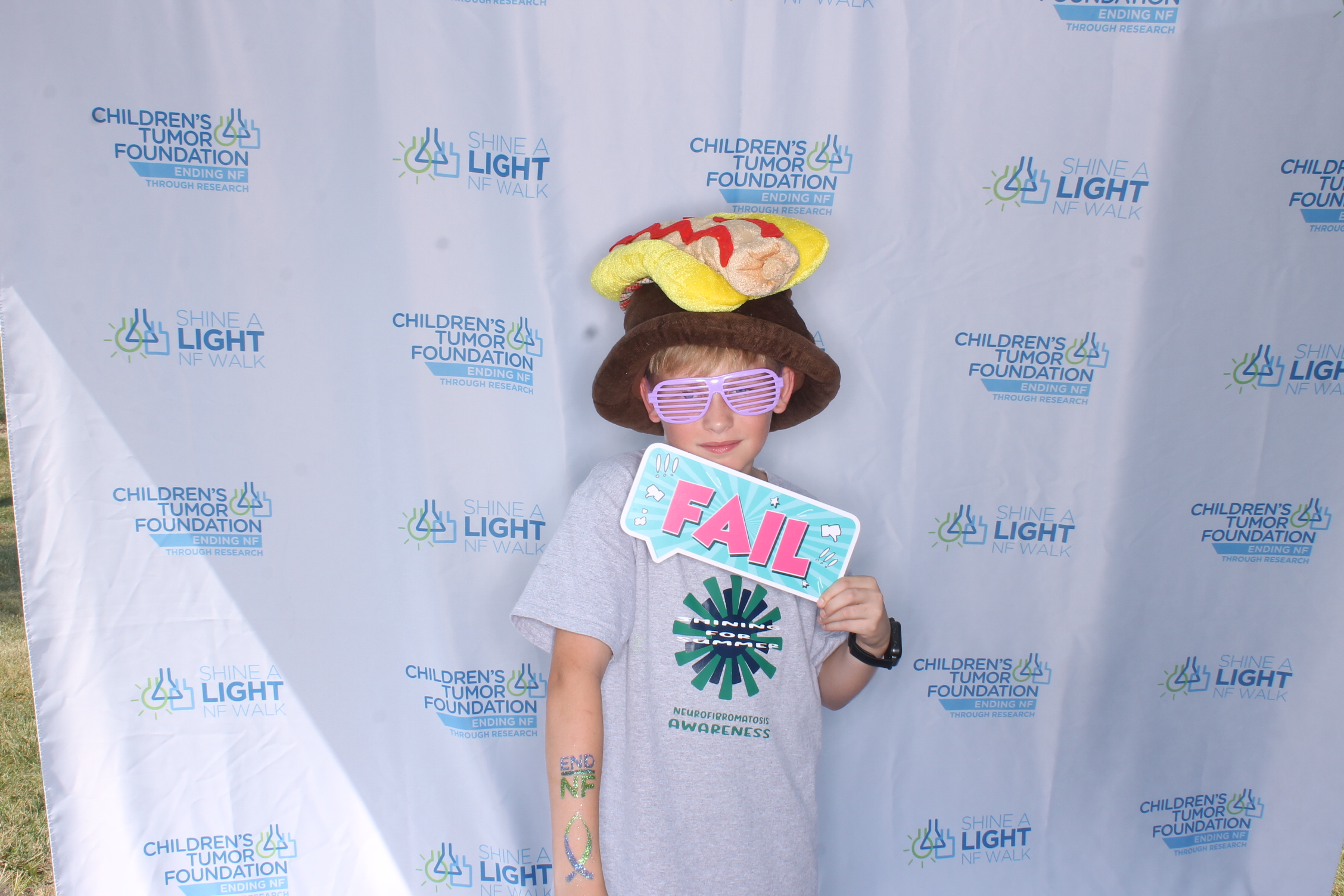 Shine A Light NF Walk 2025 | View more photos from the event at gallery.photoboothcincy.com/u/PhotoBoothCincy/Shine-A-Light-NF-Walk-2025