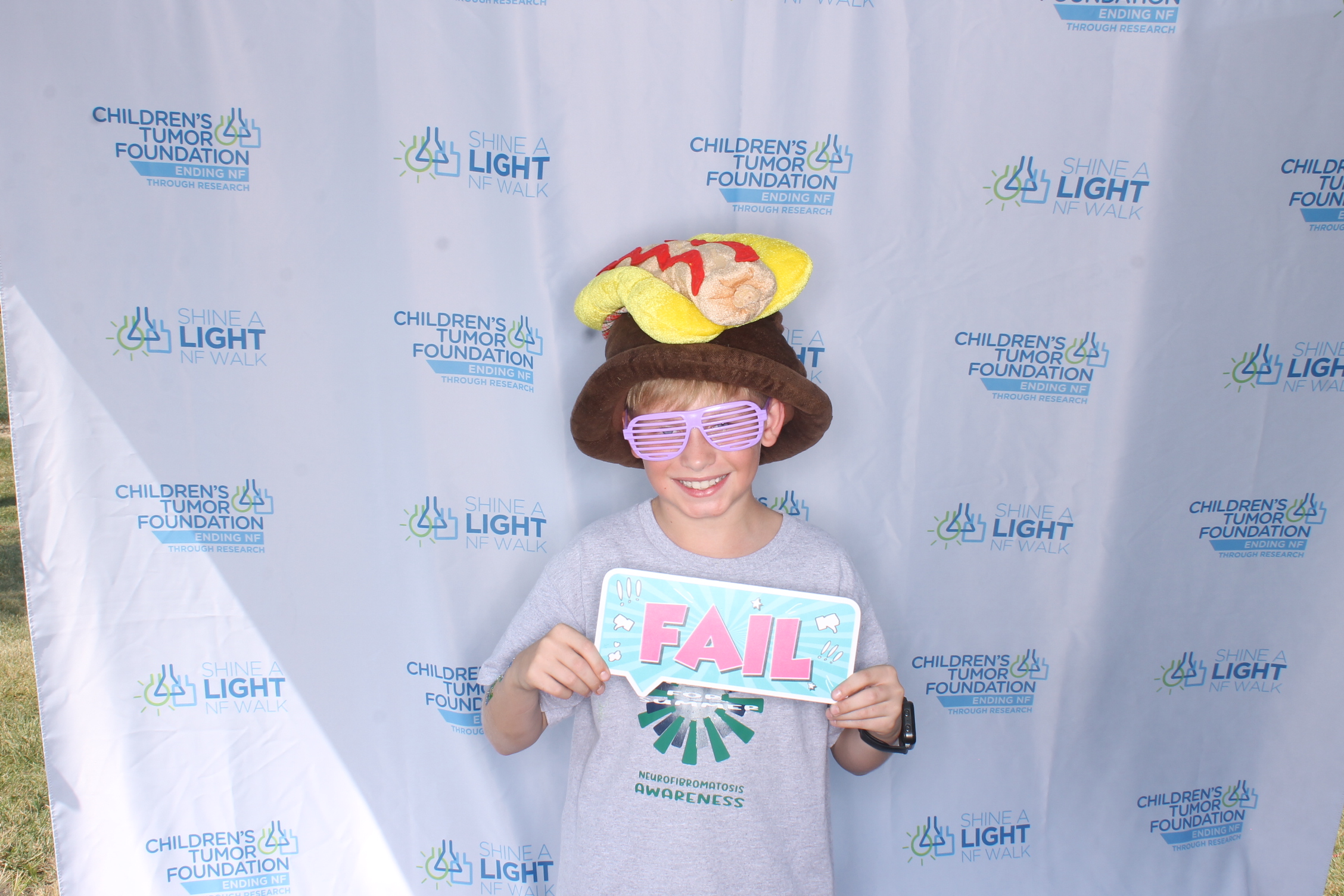 Shine A Light NF Walk 2025 | View more photos from the event at gallery.photoboothcincy.com/u/PhotoBoothCincy/Shine-A-Light-NF-Walk-2025