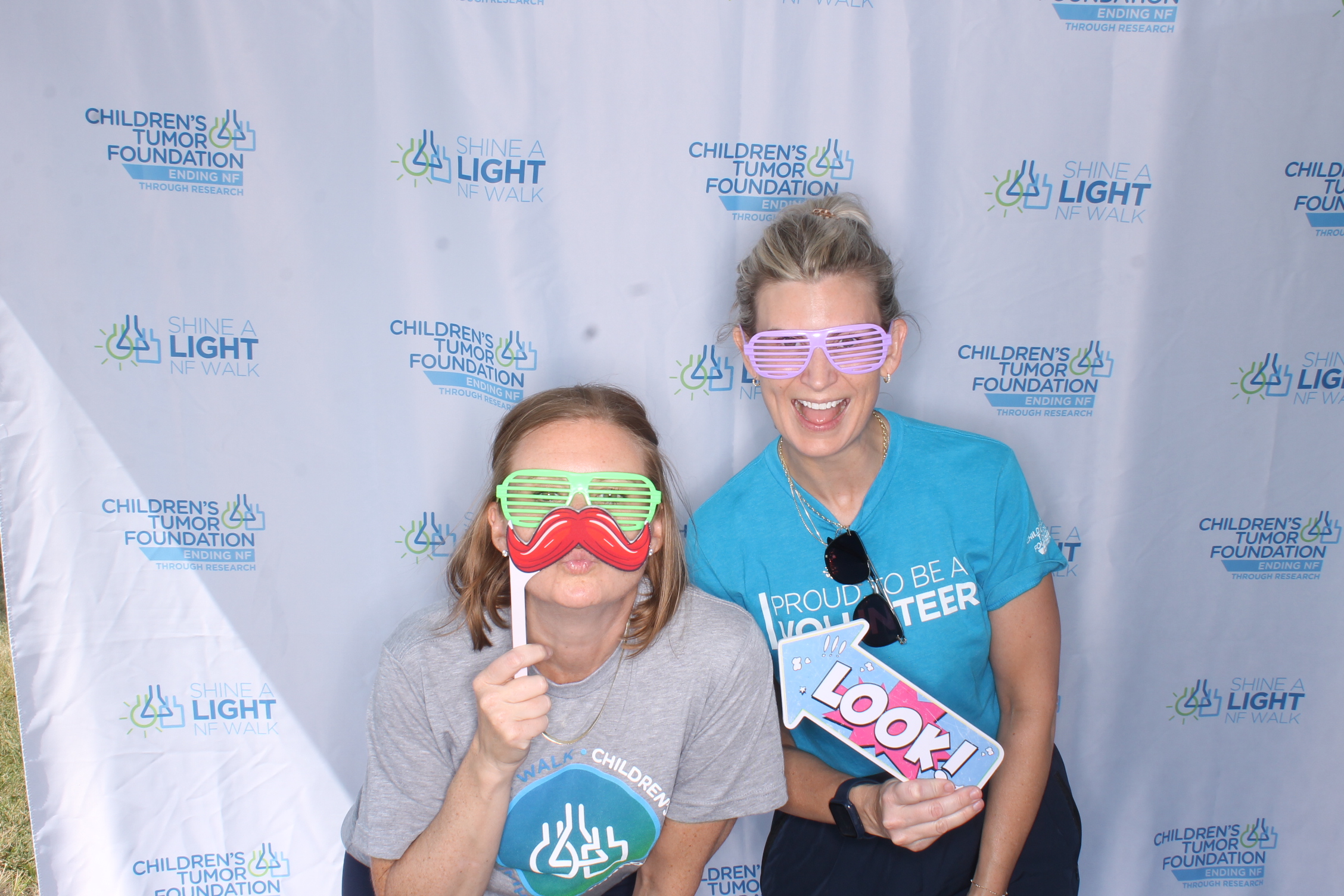 Shine A Light NF Walk 2025 | View more photos from the event at gallery.photoboothcincy.com/u/PhotoBoothCincy/Shine-A-Light-NF-Walk-2025