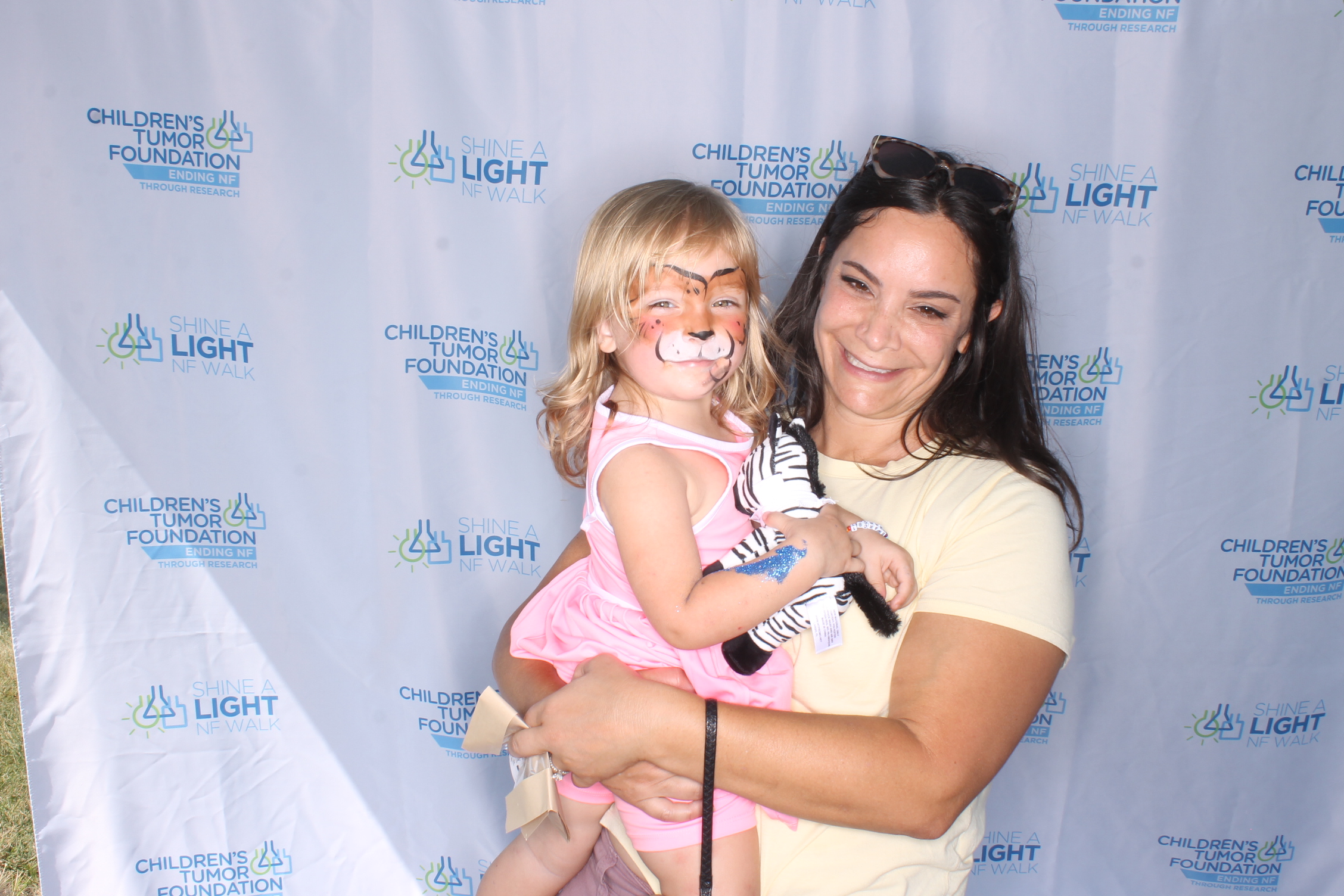 Shine A Light NF Walk 2025 | View more photos from the event at gallery.photoboothcincy.com/u/PhotoBoothCincy/Shine-A-Light-NF-Walk-2025