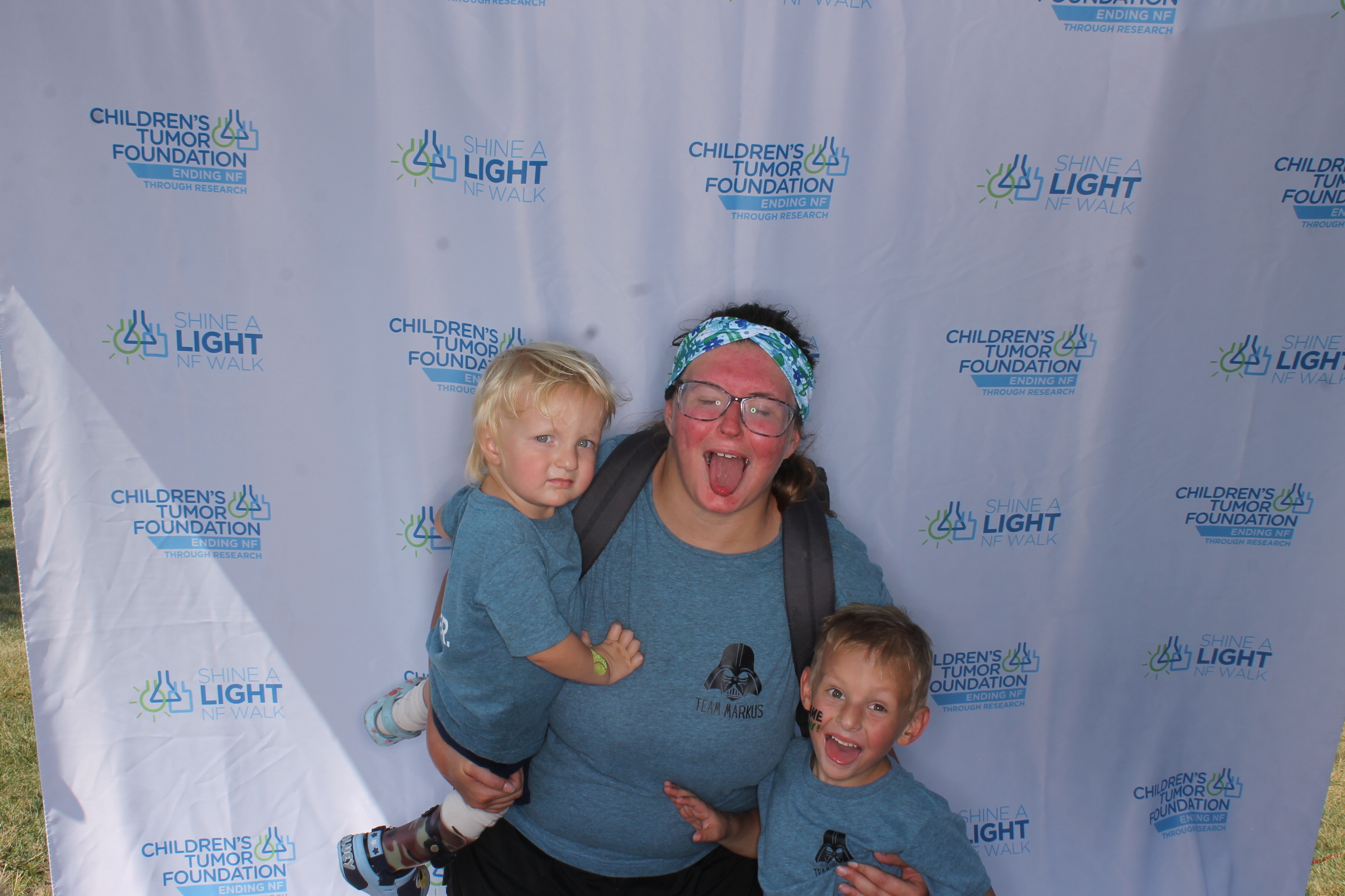 Shine A Light NF Walk 2025 | View more photos from the event at gallery.photoboothcincy.com/u/PhotoBoothCincy/Shine-A-Light-NF-Walk-2025