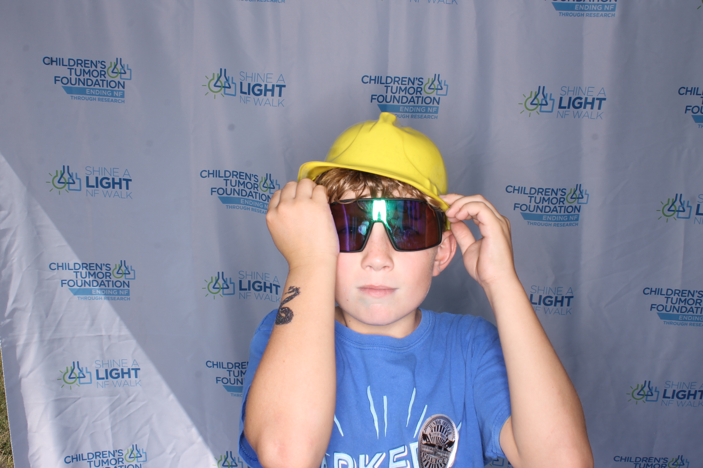 Shine A Light NF Walk 2025 | View more photos from the event at gallery.photoboothcincy.com/u/PhotoBoothCincy/Shine-A-Light-NF-Walk-2025