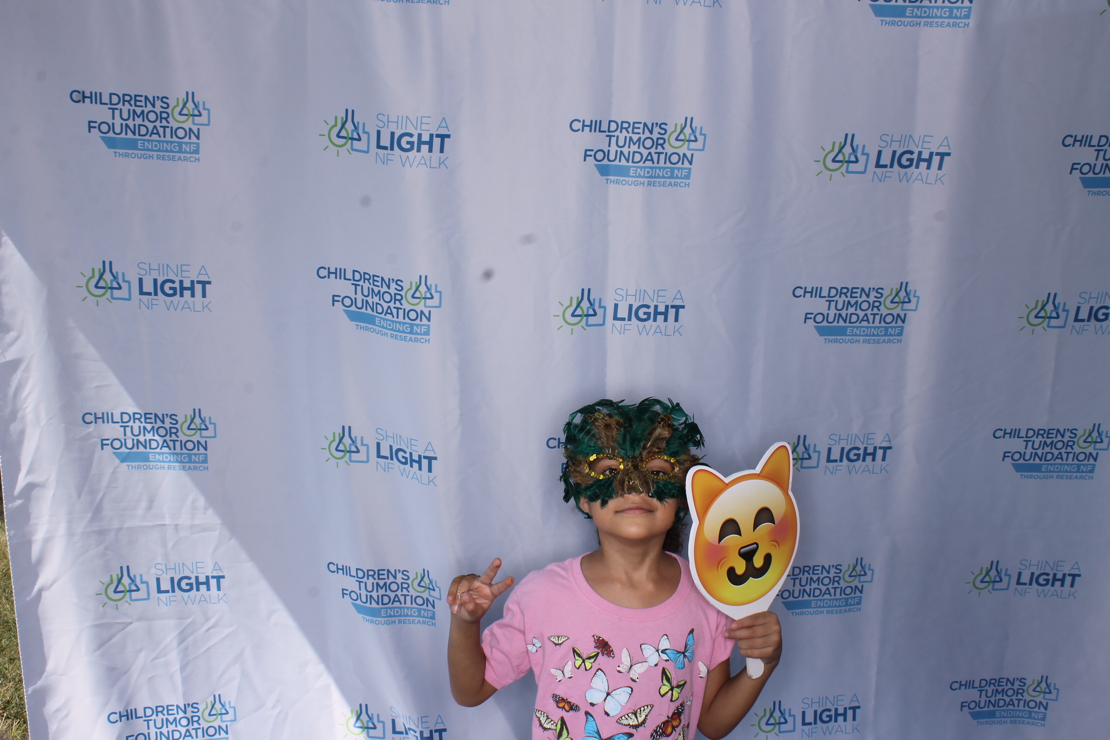 Shine A Light NF Walk 2025 | View more photos from the event at gallery.photoboothcincy.com/u/PhotoBoothCincy/Shine-A-Light-NF-Walk-2025