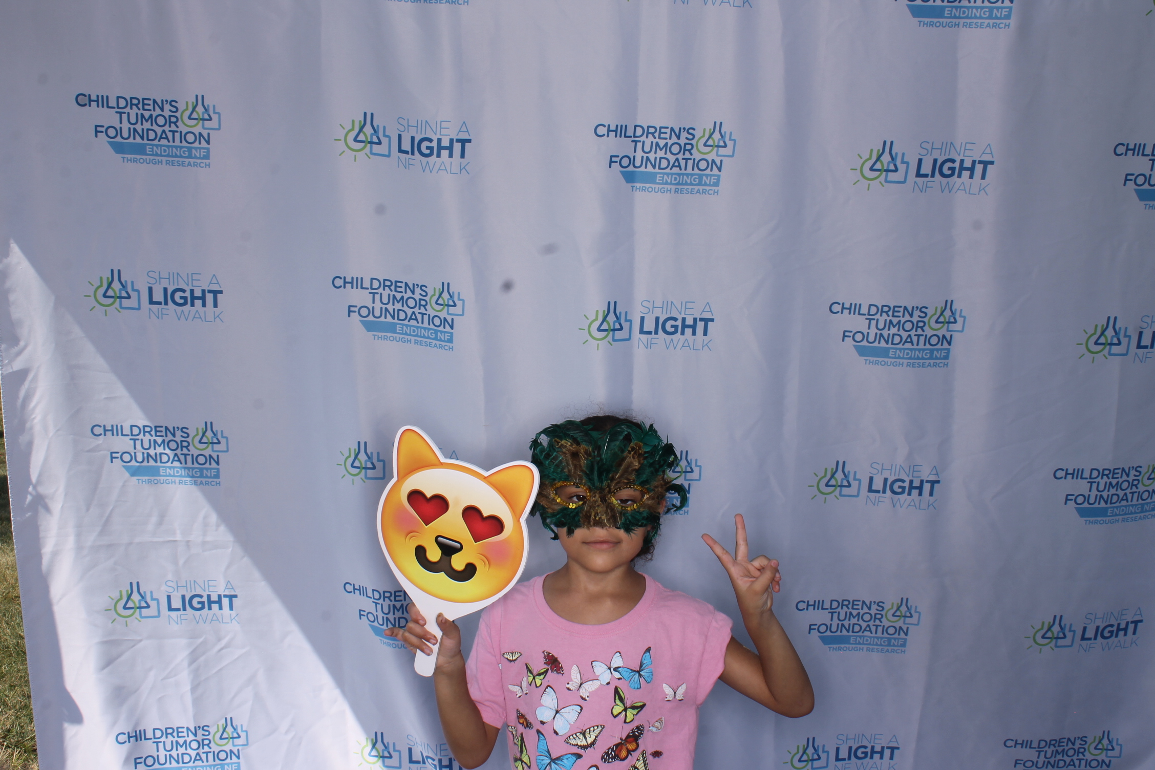 Shine A Light NF Walk 2025 | View more photos from the event at gallery.photoboothcincy.com/u/PhotoBoothCincy/Shine-A-Light-NF-Walk-2025