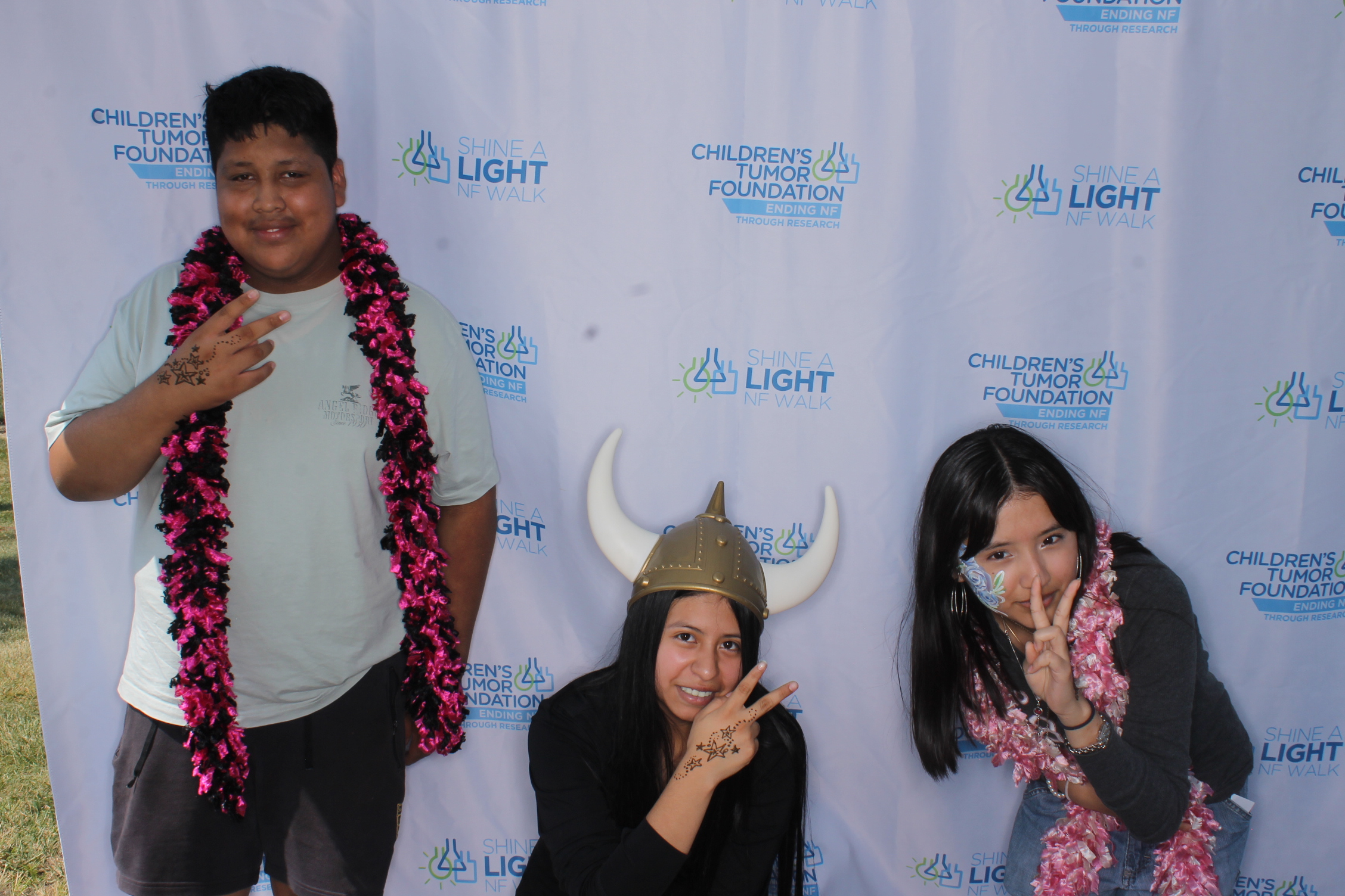 Shine A Light NF Walk 2025 | View more photos from the event at gallery.photoboothcincy.com/u/PhotoBoothCincy/Shine-A-Light-NF-Walk-2025