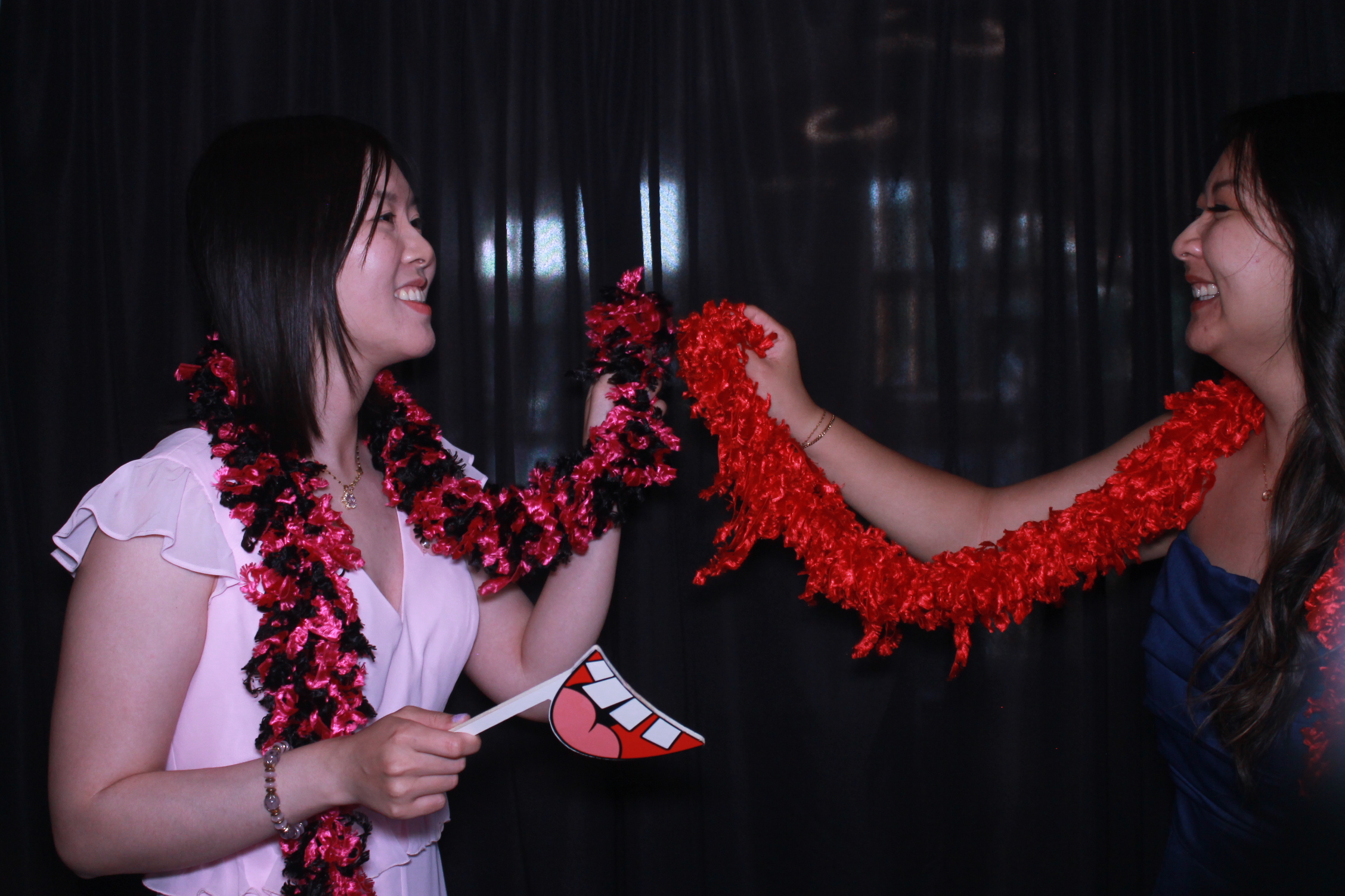 Siyu Liu & Peryi Shi | View more photos from the event at gallery.photoboothcincy.com/u/PhotoBoothCincy/Siyu-Liu-Peryi-Shi