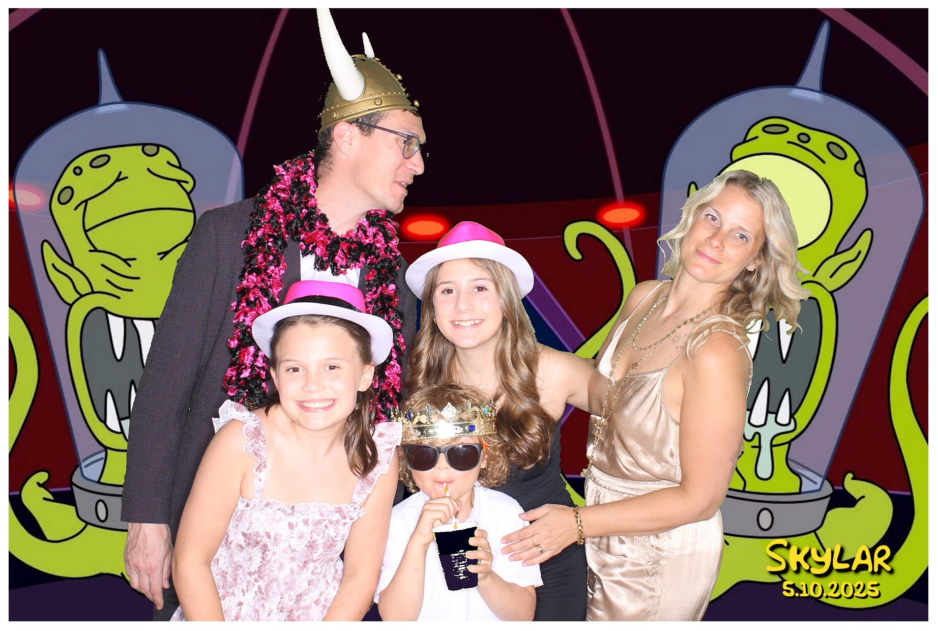 Skylar's Bat Mitzvah  | View more photos from the event at gallery.photoboothcincy.com/u/PhotoBoothCincy/Skylars-Bat-Mitzvah