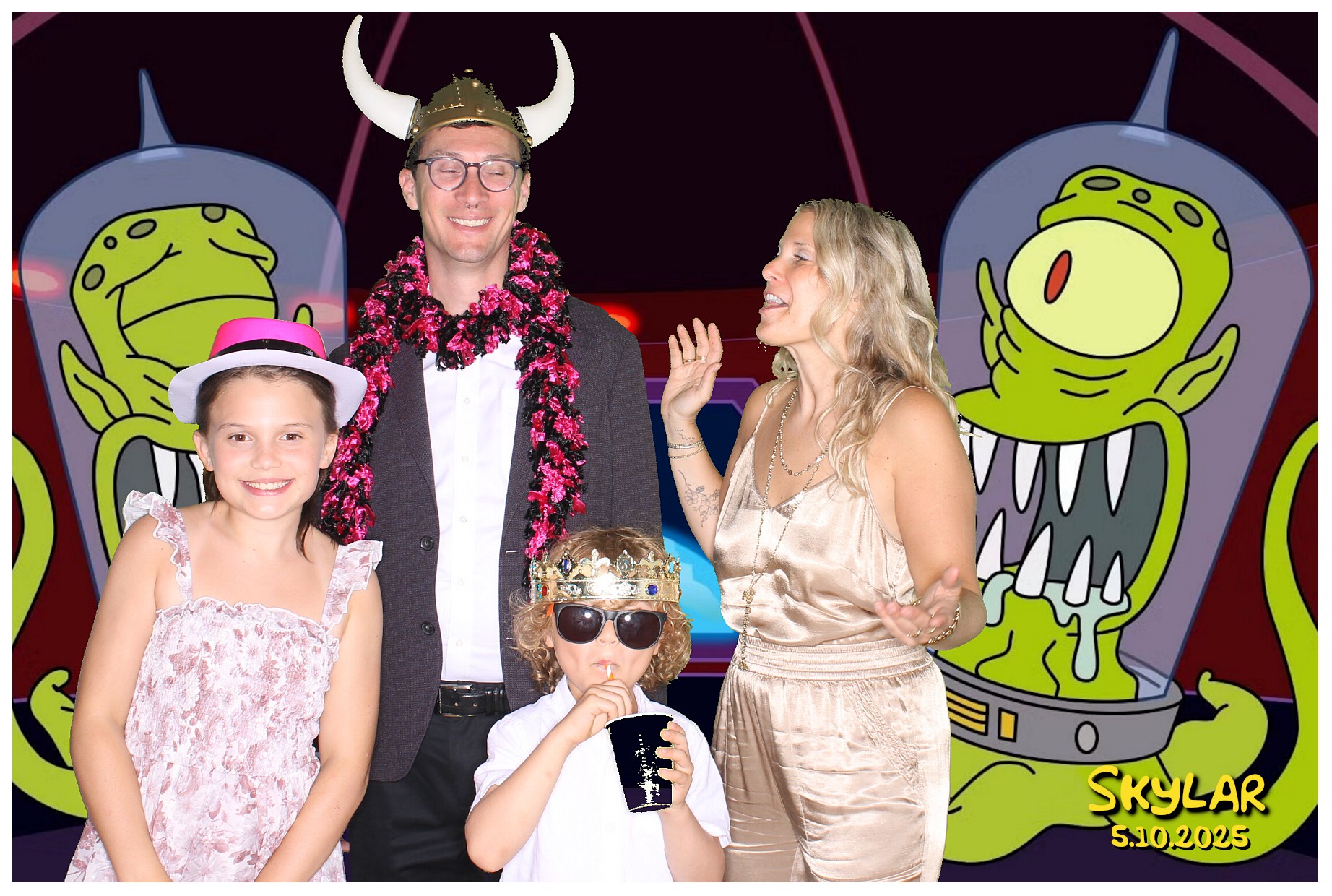 Skylar's Bat Mitzvah  | View more photos from the event at gallery.photoboothcincy.com/u/PhotoBoothCincy/Skylars-Bat-Mitzvah