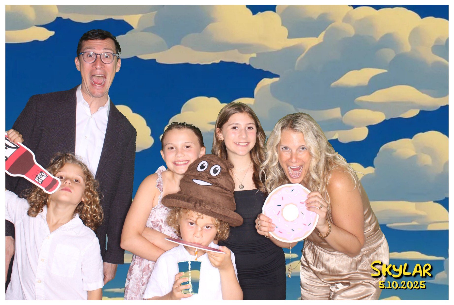 Skylar's Bat Mitzvah  | View more photos from the event at gallery.photoboothcincy.com/u/PhotoBoothCincy/Skylars-Bat-Mitzvah