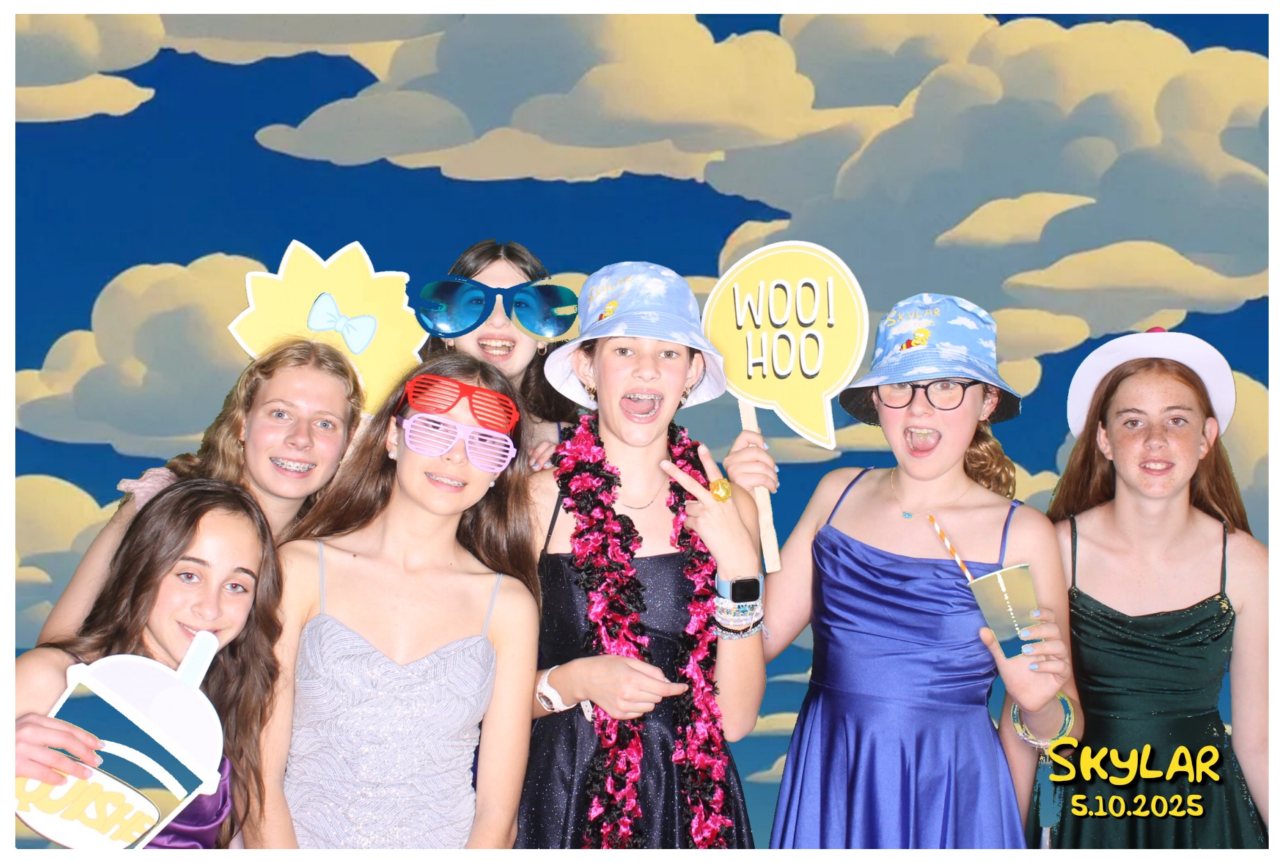 Skylar's Bat Mitzvah  | View more photos from the event at gallery.photoboothcincy.com/u/PhotoBoothCincy/Skylars-Bat-Mitzvah