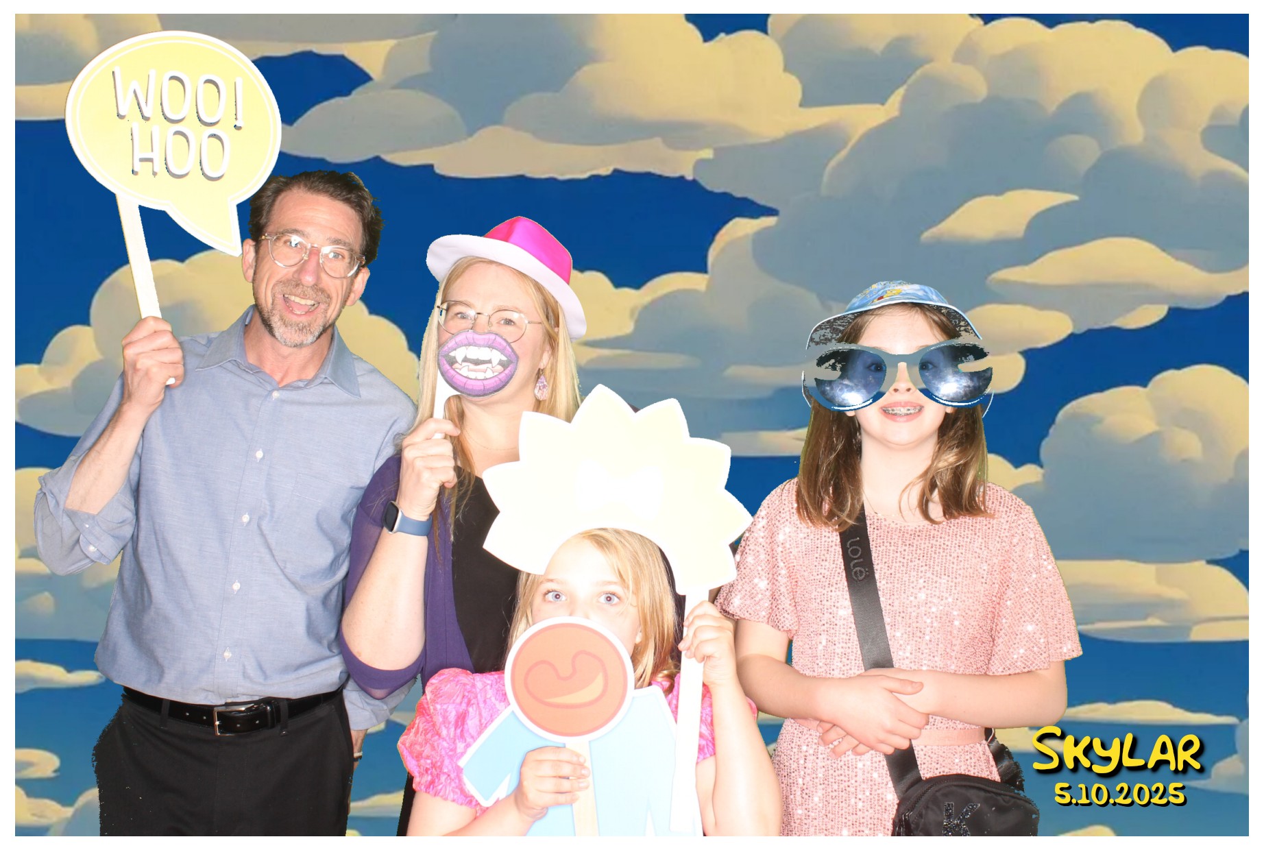 Skylar's Bat Mitzvah  | View more photos from the event at gallery.photoboothcincy.com/u/PhotoBoothCincy/Skylars-Bat-Mitzvah