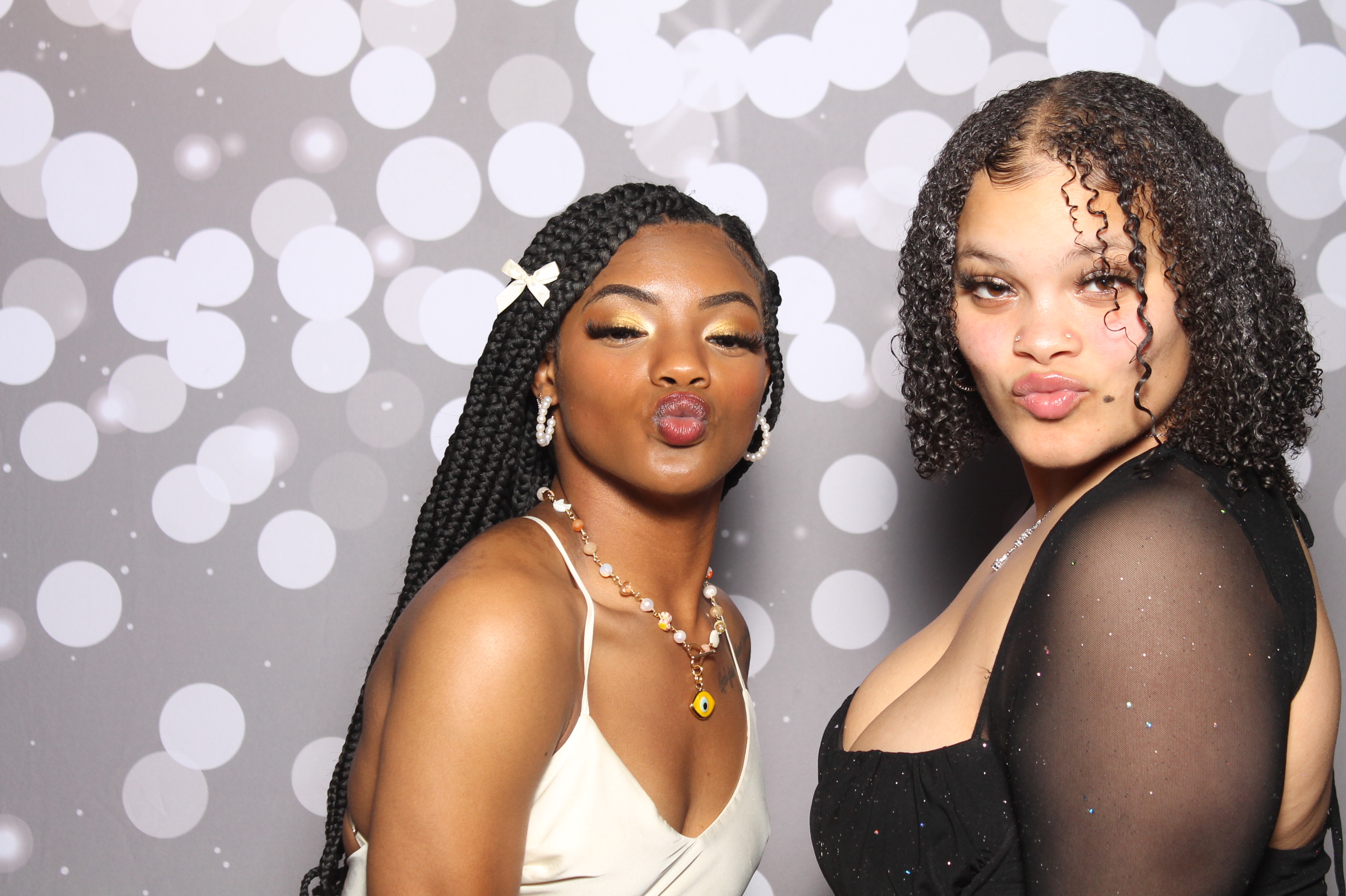 Spring Formal  | View more photos from the event at gallery.photoboothcincy.com/u/PhotoBoothCincy/Spring-Formal-0