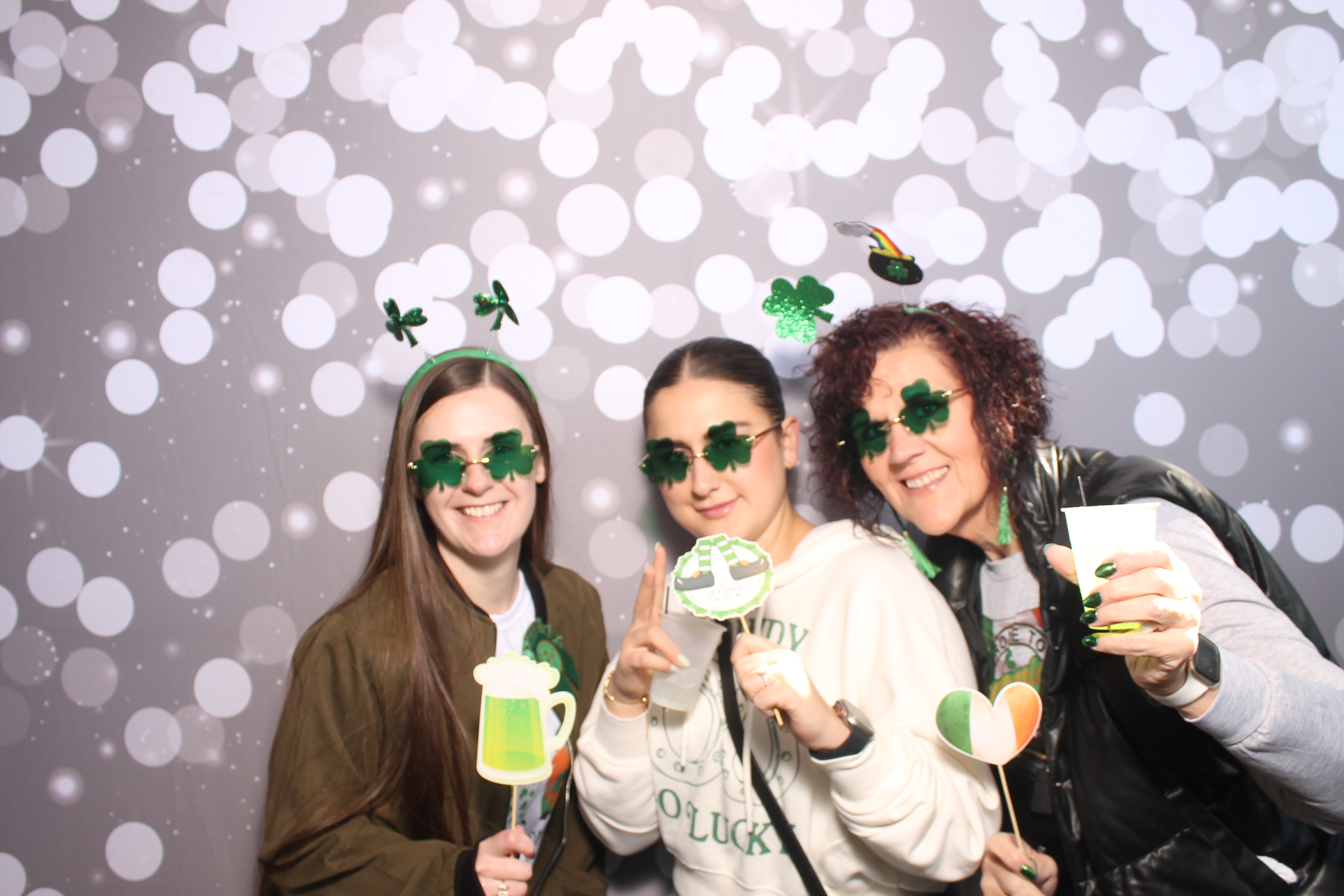St Pattys Day | View more photos from the event at gallery.photoboothcincy.com/u/PhotoBoothCincy/St-Pattys-Day