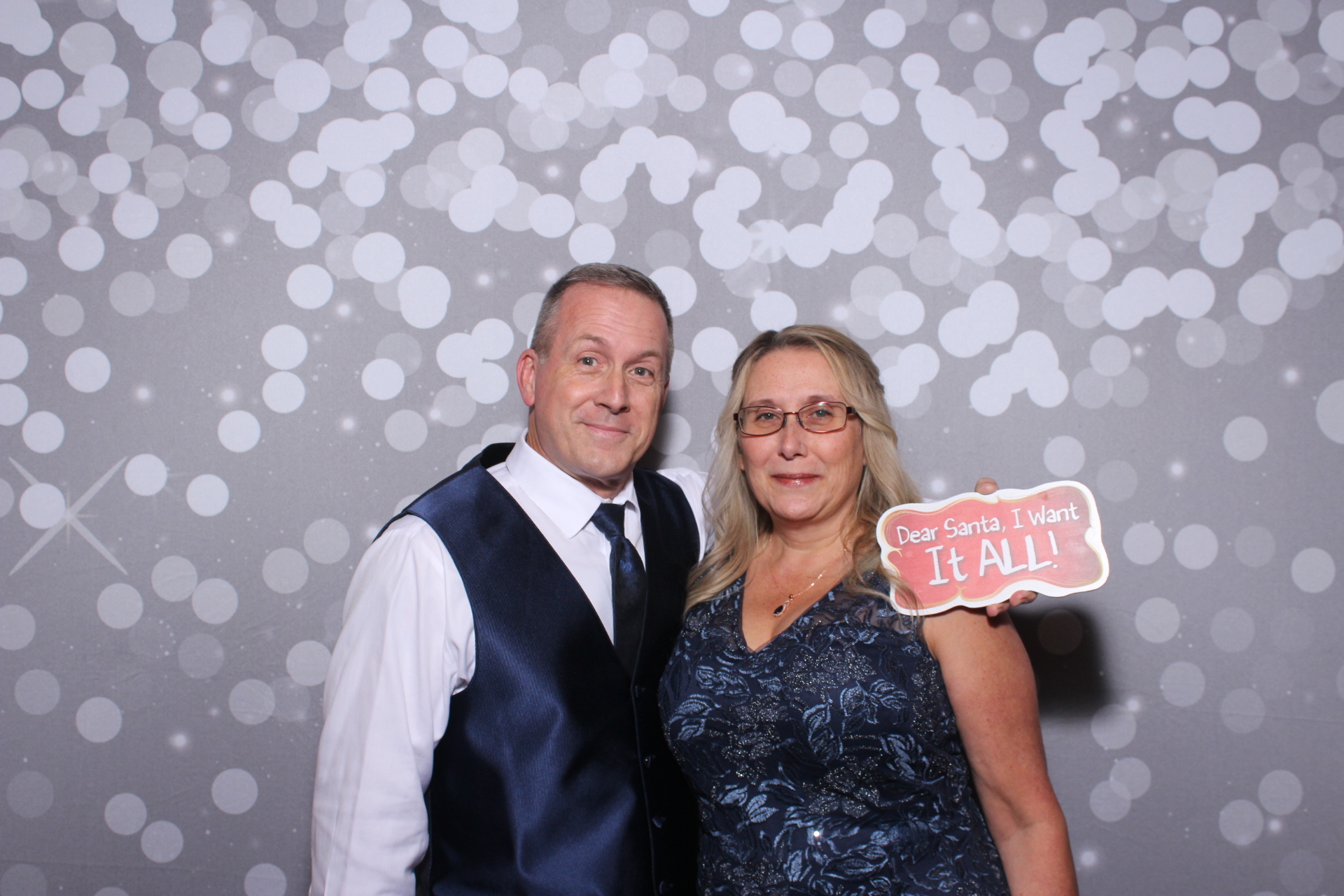 Standard Arrow Holiday Party | View more photos from the event at gallery.photoboothcincy.com/u/PhotoBoothCincy/Standard-Arrow-Holiday-Party