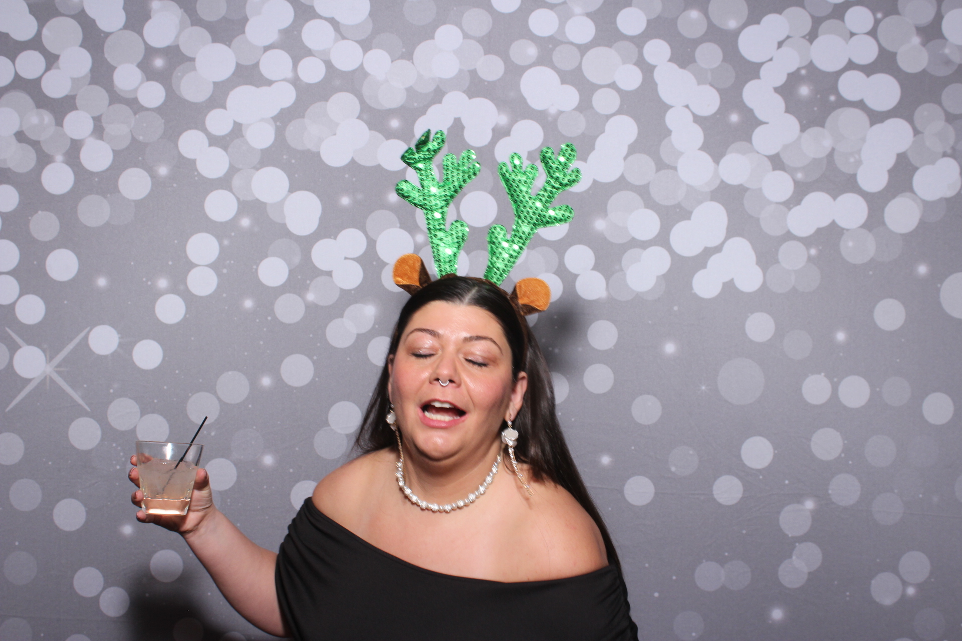 Standard Arrow Holiday Party | View more photos from the event at gallery.photoboothcincy.com/u/PhotoBoothCincy/Standard-Arrow-Holiday-Party
