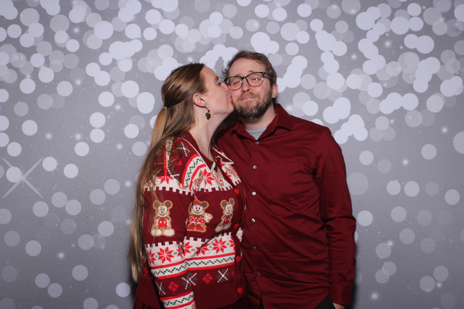 Standard Arrow Holiday Party | View more photos from the event at gallery.photoboothcincy.com/u/PhotoBoothCincy/Standard-Arrow-Holiday-Party