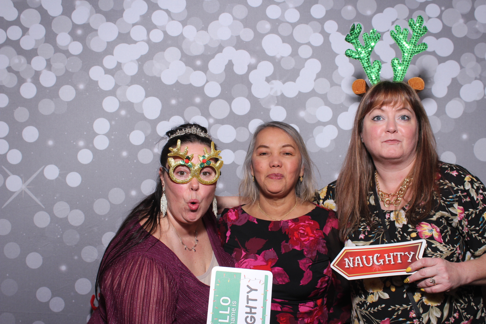 Standard Arrow Holiday Party | View more photos from the event at gallery.photoboothcincy.com/u/PhotoBoothCincy/Standard-Arrow-Holiday-Party