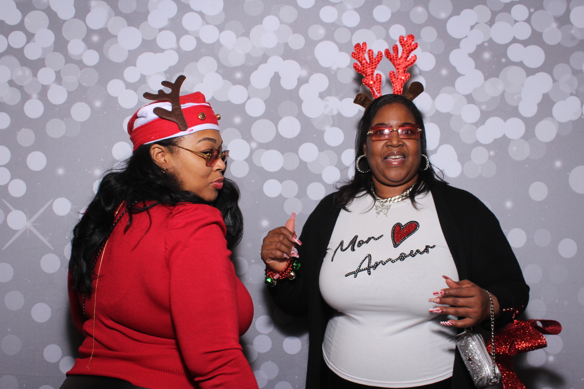 Standard Arrow Holiday Party | View more photos from the event at gallery.photoboothcincy.com/u/PhotoBoothCincy/Standard-Arrow-Holiday-Party