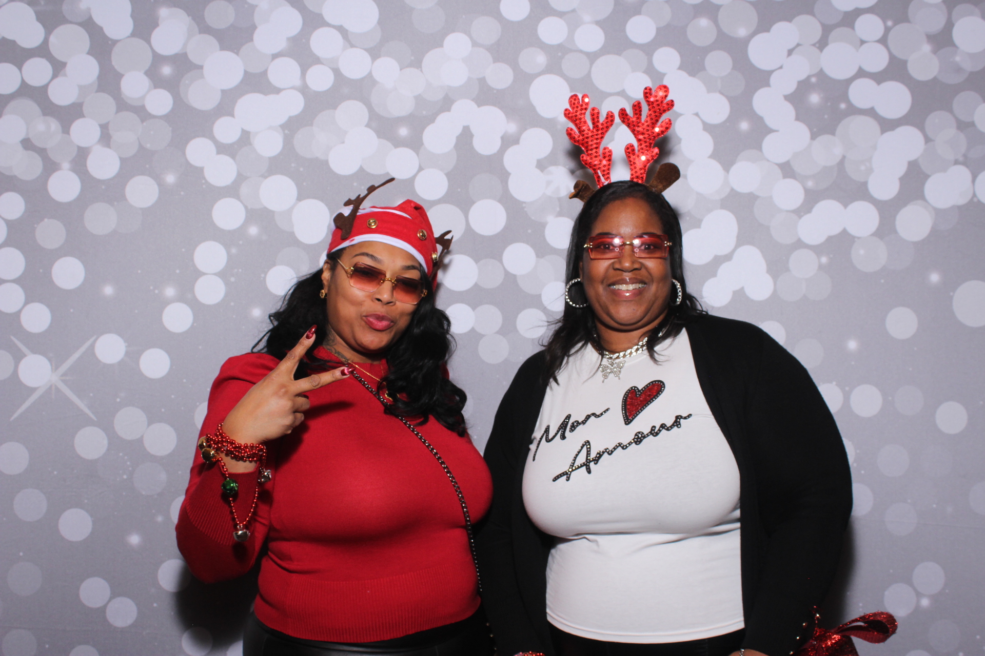 Standard Arrow Holiday Party | View more photos from the event at gallery.photoboothcincy.com/u/PhotoBoothCincy/Standard-Arrow-Holiday-Party