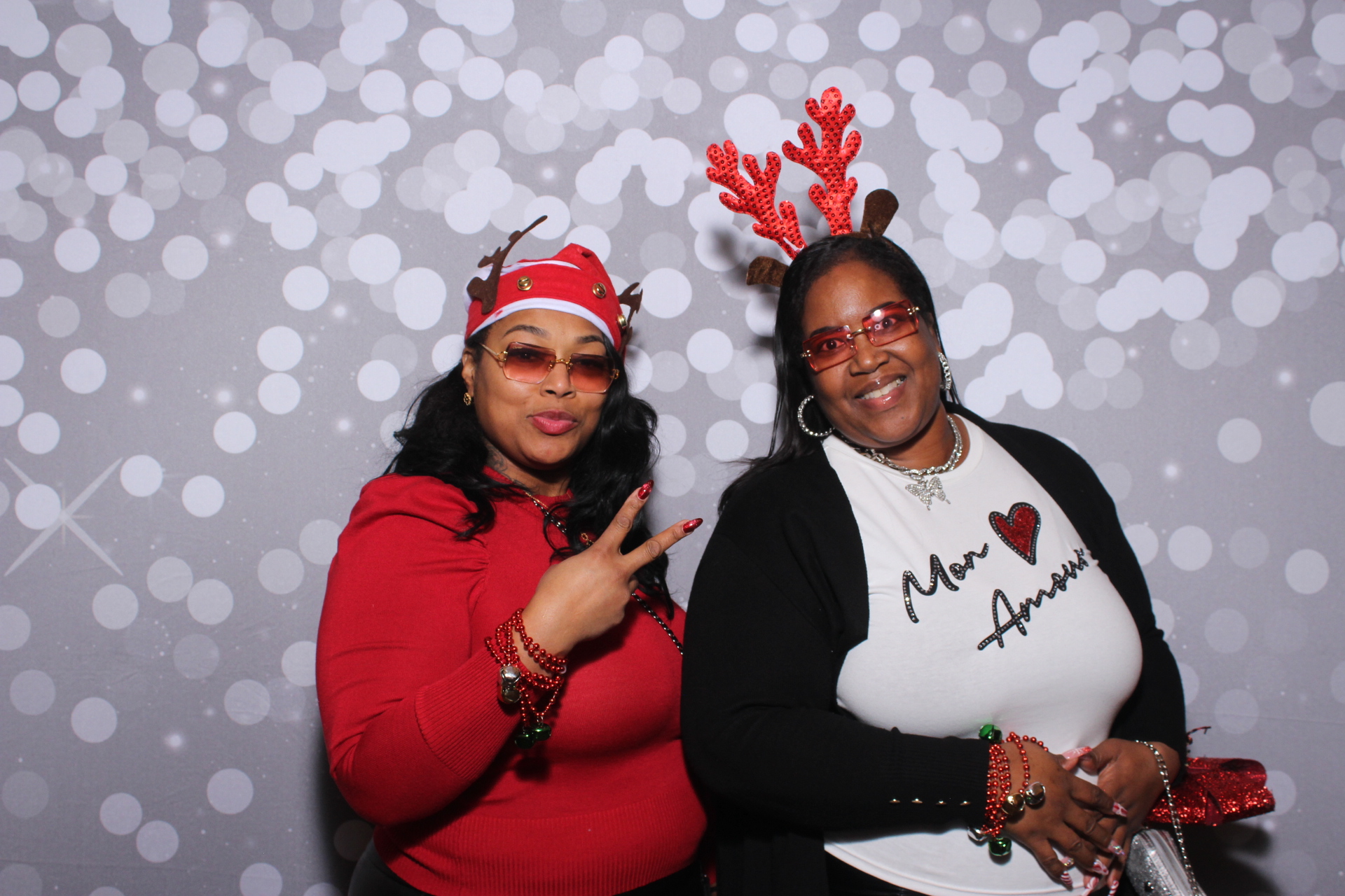 Standard Arrow Holiday Party | View more photos from the event at gallery.photoboothcincy.com/u/PhotoBoothCincy/Standard-Arrow-Holiday-Party