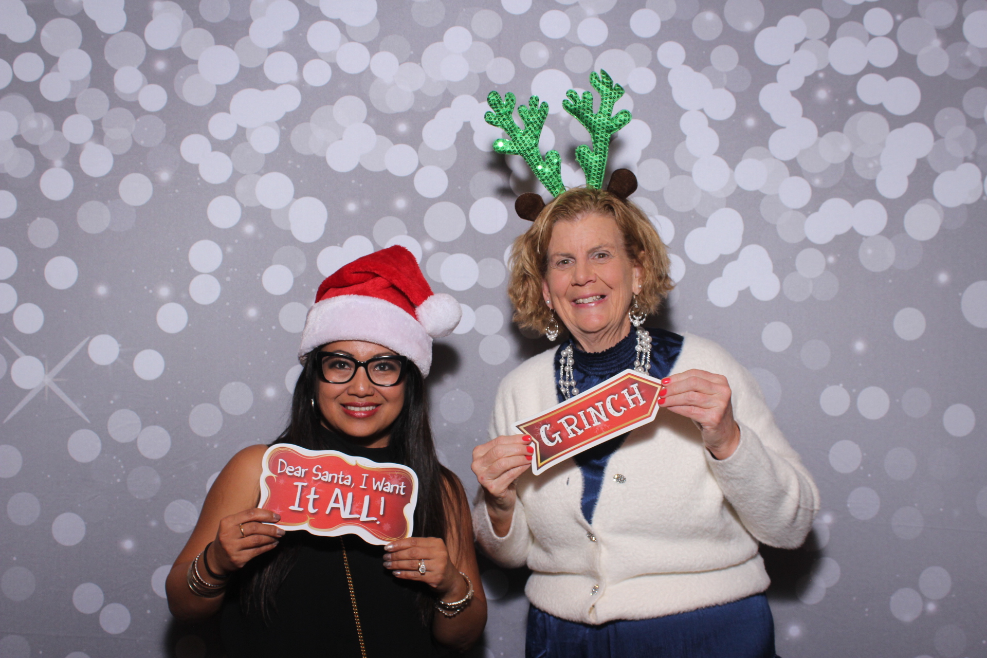 Standard Arrow Holiday Party | View more photos from the event at gallery.photoboothcincy.com/u/PhotoBoothCincy/Standard-Arrow-Holiday-Party