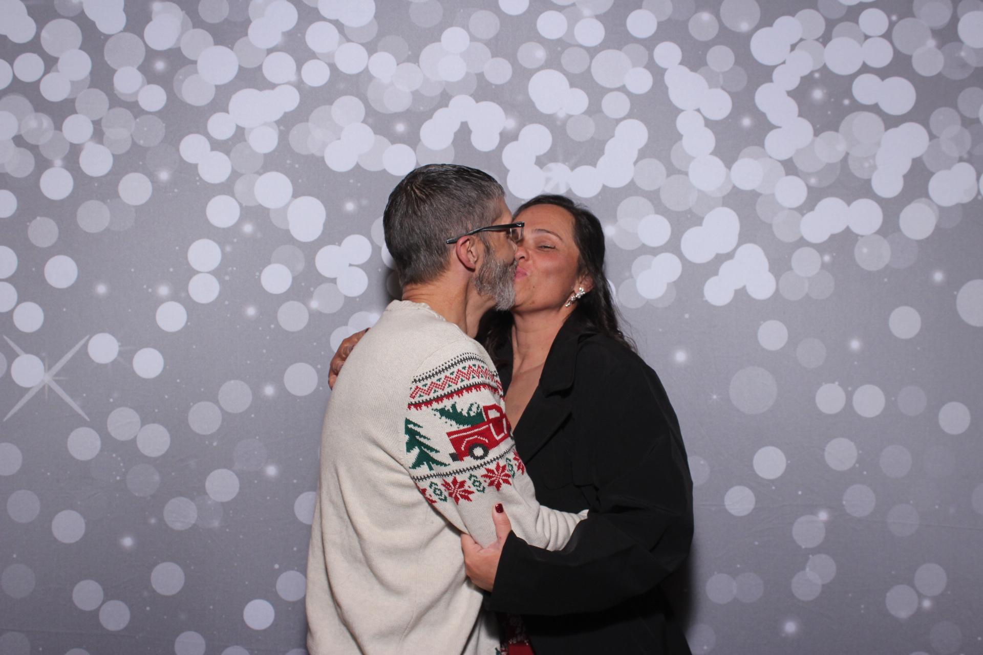 Standard Arrow Holiday Party | View more photos from the event at gallery.photoboothcincy.com/u/PhotoBoothCincy/Standard-Arrow-Holiday-Party