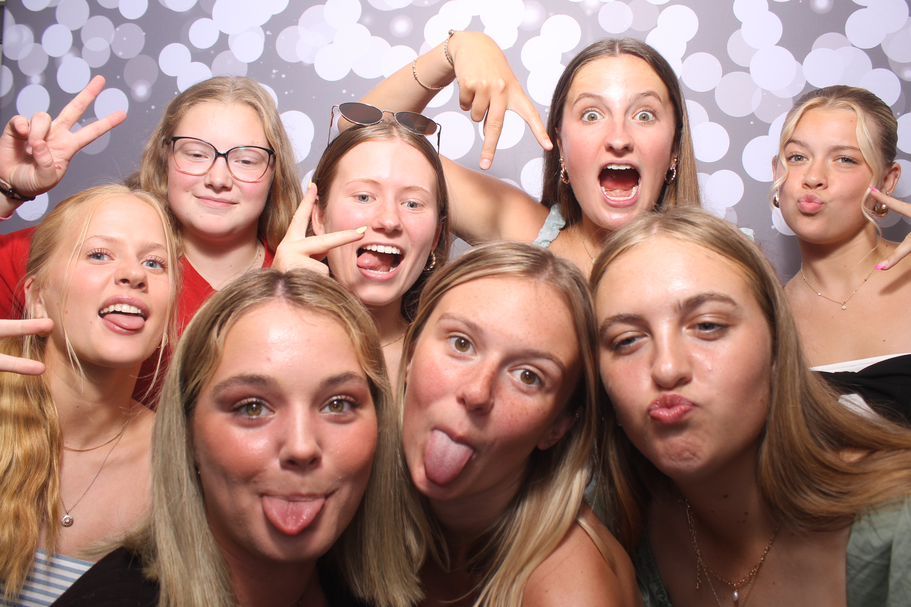 Suzy T Grad Party | View more photos from the event at gallery.photoboothcincy.com/u/PhotoBoothCincy/Suzy-T-Grad-Party