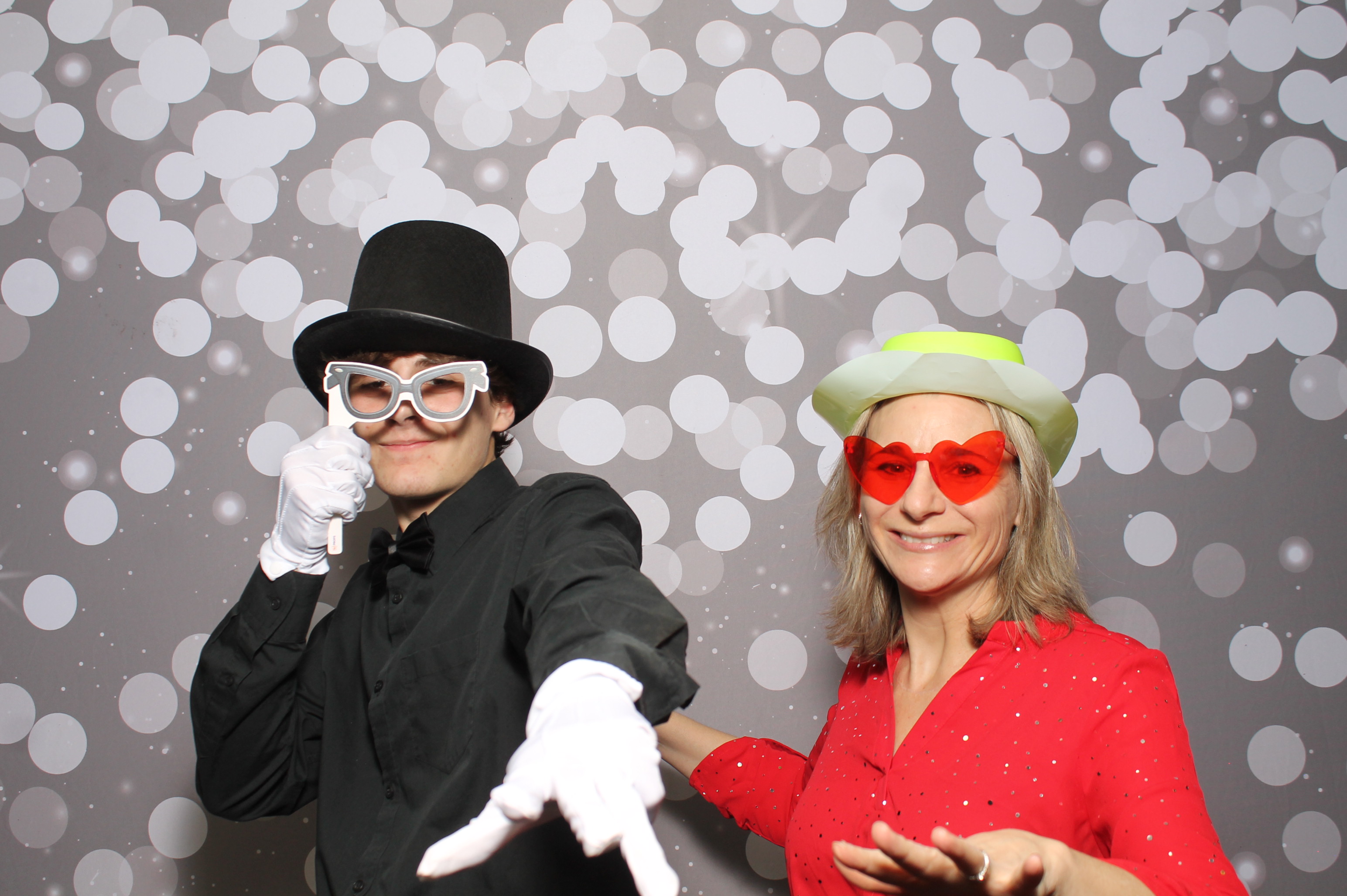 Sycamore Odd Couples Ball | View more photos from the event at gallery.photoboothcincy.com/u/PhotoBoothCincy/Sycamore-Odd-Couples-Ball