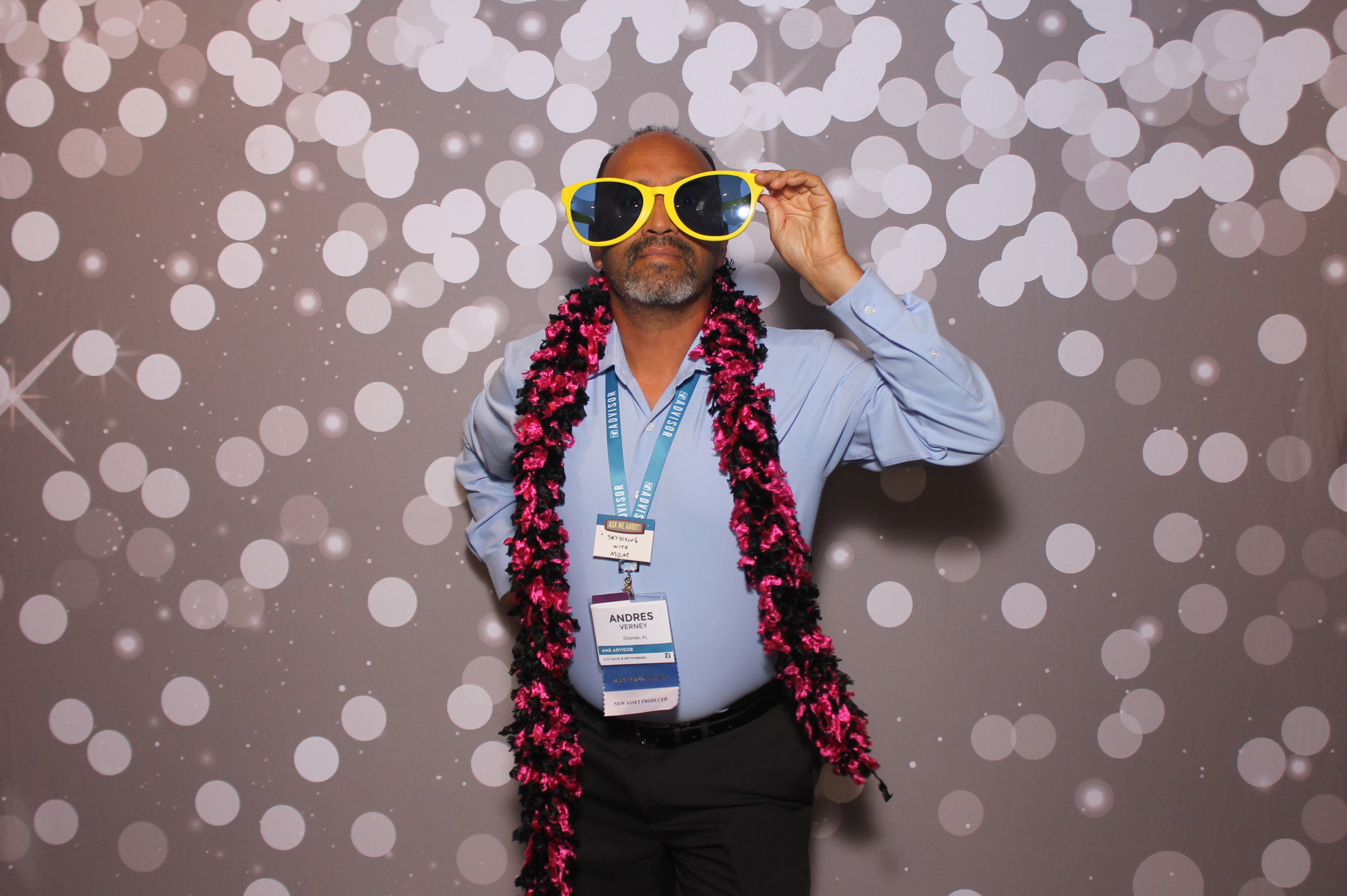 TQL Corporate event | View more photos from the event at gallery.photoboothcincy.com/u/PhotoBoothCincy/TQL-Corporate-event
