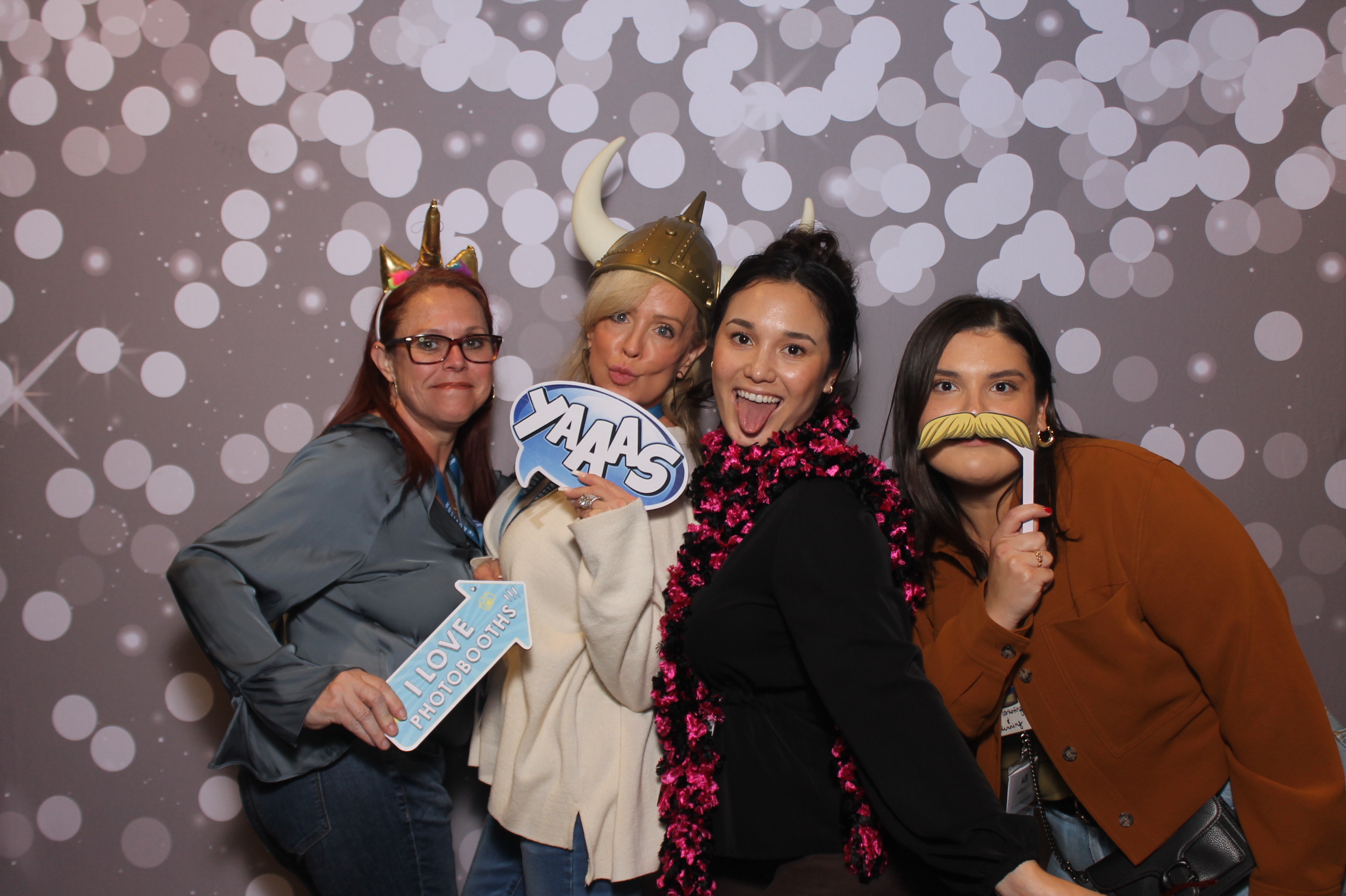 TQL Corporate event | View more photos from the event at gallery.photoboothcincy.com/u/PhotoBoothCincy/TQL-Corporate-event