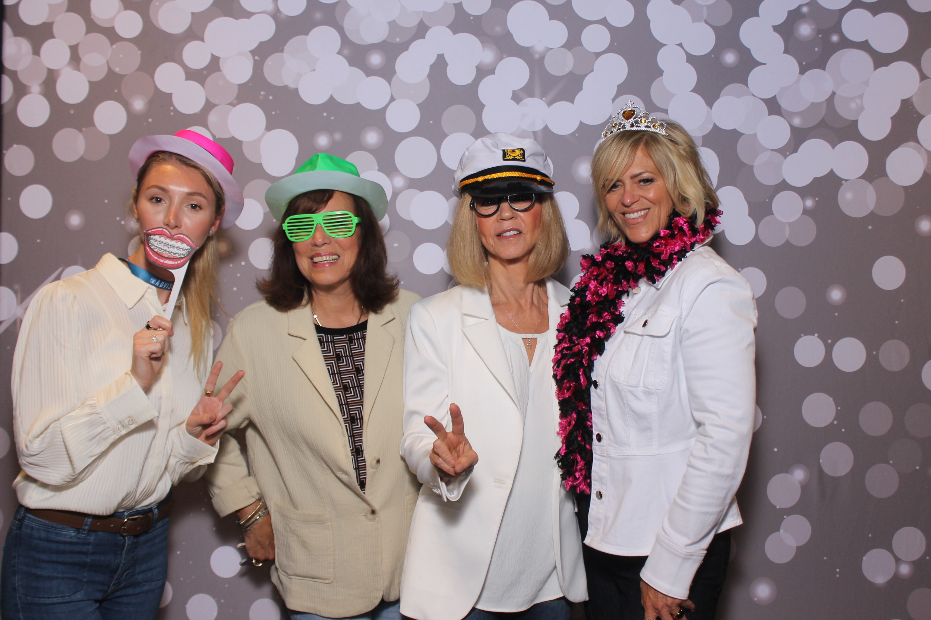 TQL Corporate event | View more photos from the event at gallery.photoboothcincy.com/u/PhotoBoothCincy/TQL-Corporate-event