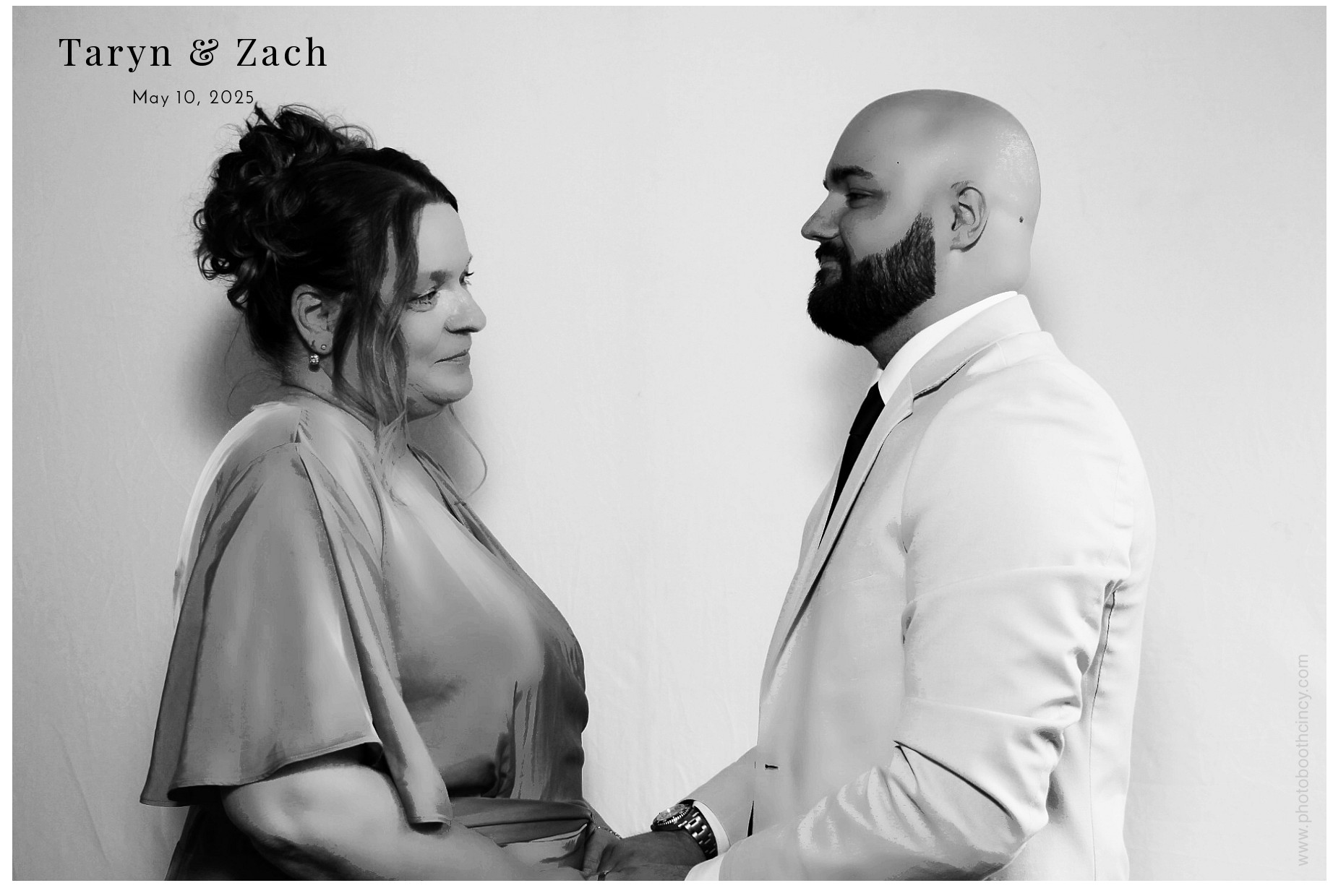 Taryn & Zach  | View more photos from the event at gallery.photoboothcincy.com/u/PhotoBoothCincy/Taryn-Zach