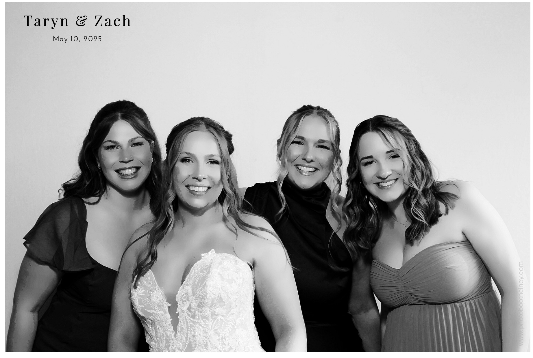 Taryn & Zach  | View more photos from the event at gallery.photoboothcincy.com/u/PhotoBoothCincy/Taryn-Zach