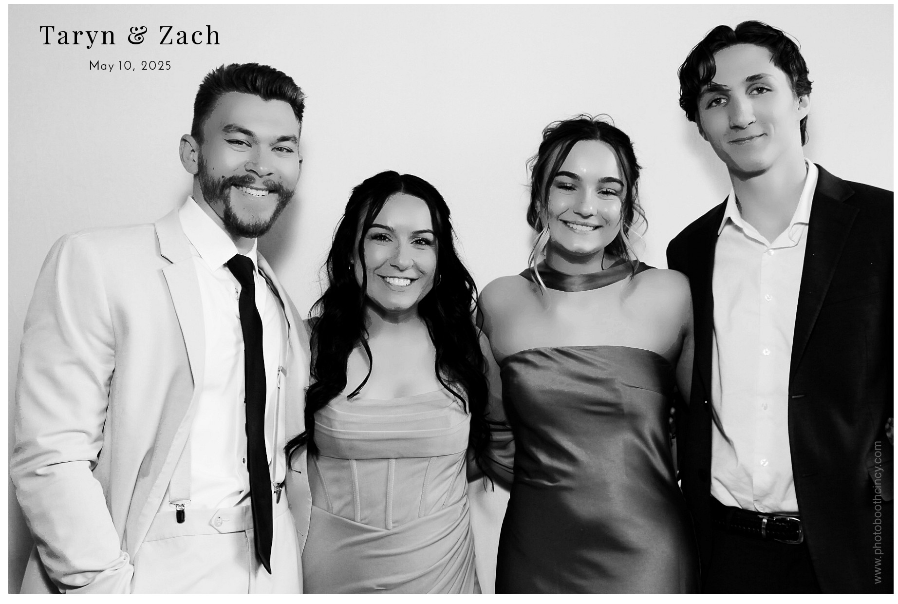 Taryn & Zach  | View more photos from the event at gallery.photoboothcincy.com/u/PhotoBoothCincy/Taryn-Zach