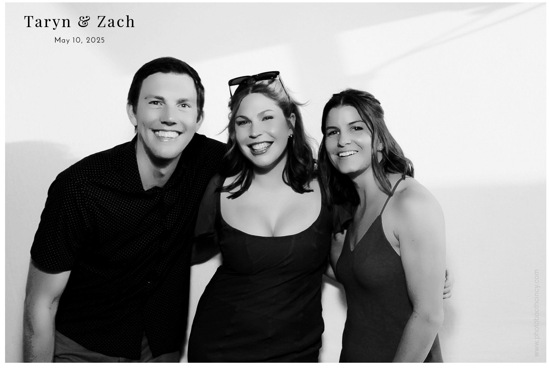 Taryn & Zach  | View more photos from the event at gallery.photoboothcincy.com/u/PhotoBoothCincy/Taryn-Zach