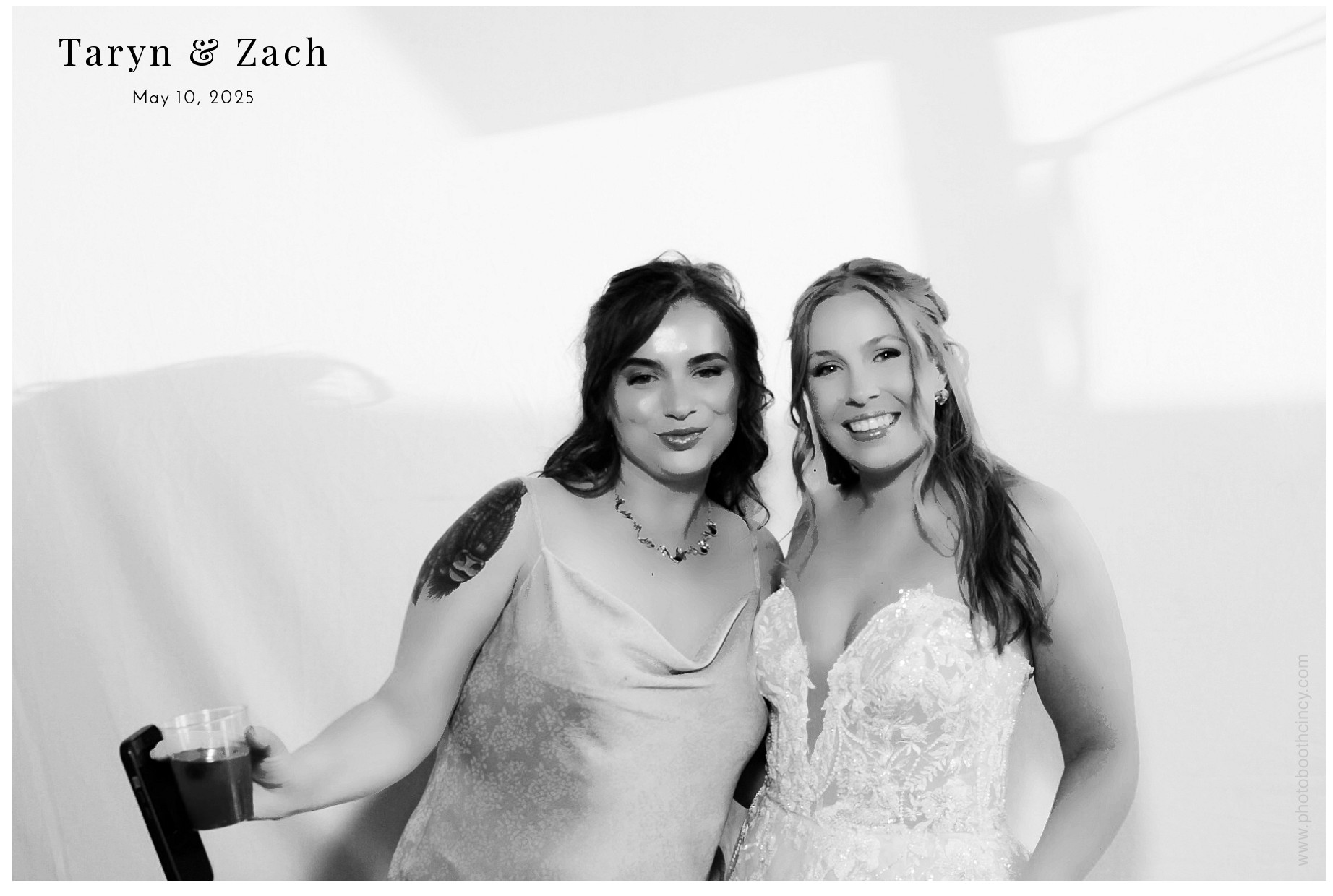 Taryn & Zach  | View more photos from the event at gallery.photoboothcincy.com/u/PhotoBoothCincy/Taryn-Zach