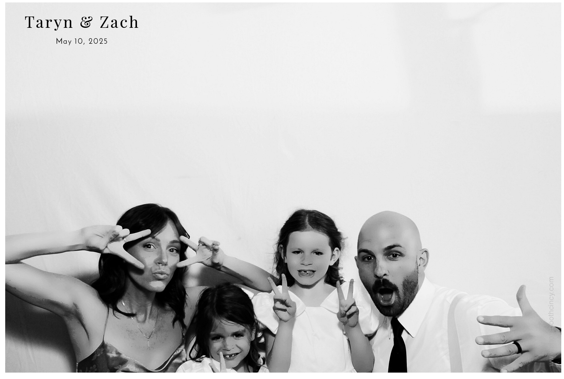Taryn & Zach  | View more photos from the event at gallery.photoboothcincy.com/u/PhotoBoothCincy/Taryn-Zach