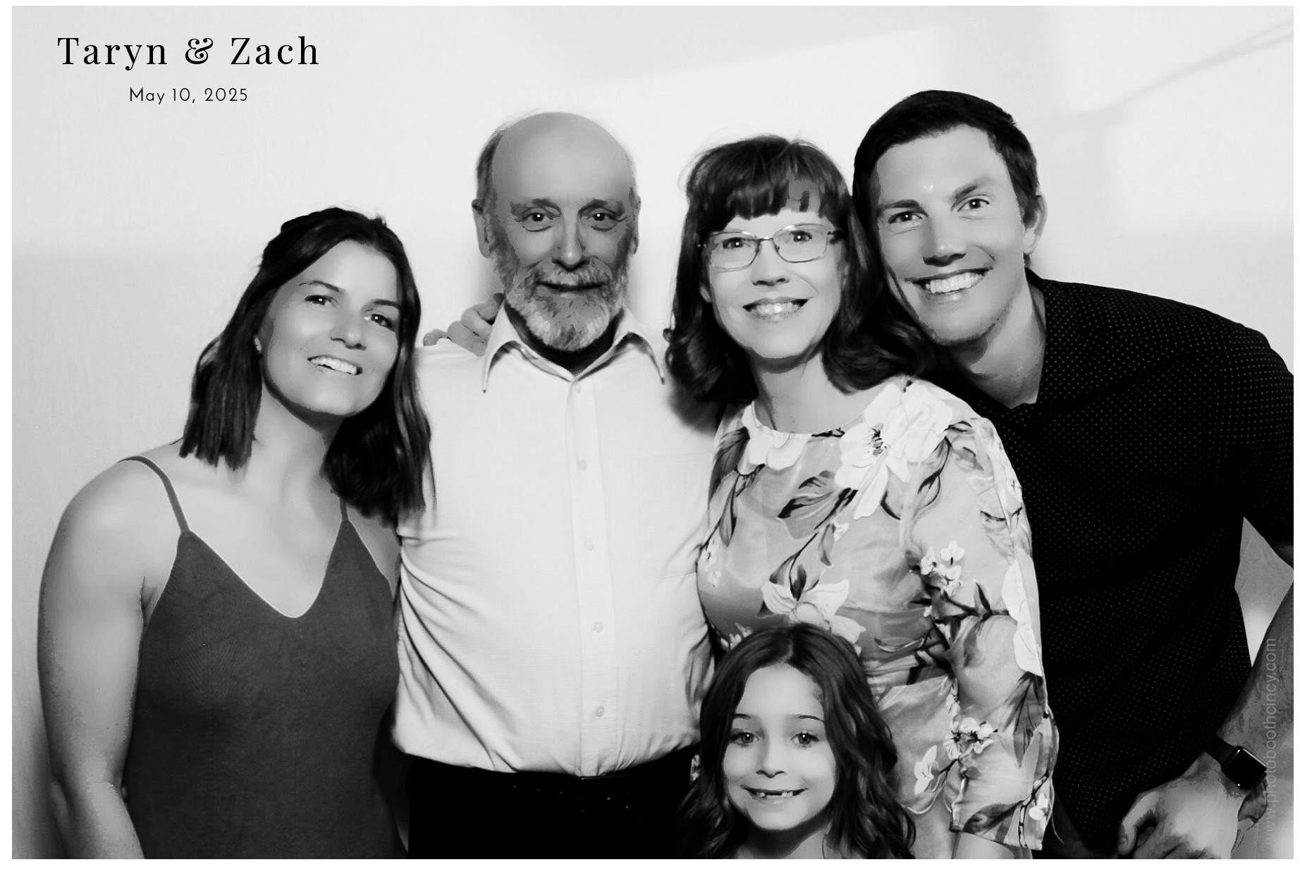 Taryn & Zach  | View more photos from the event at gallery.photoboothcincy.com/u/PhotoBoothCincy/Taryn-Zach