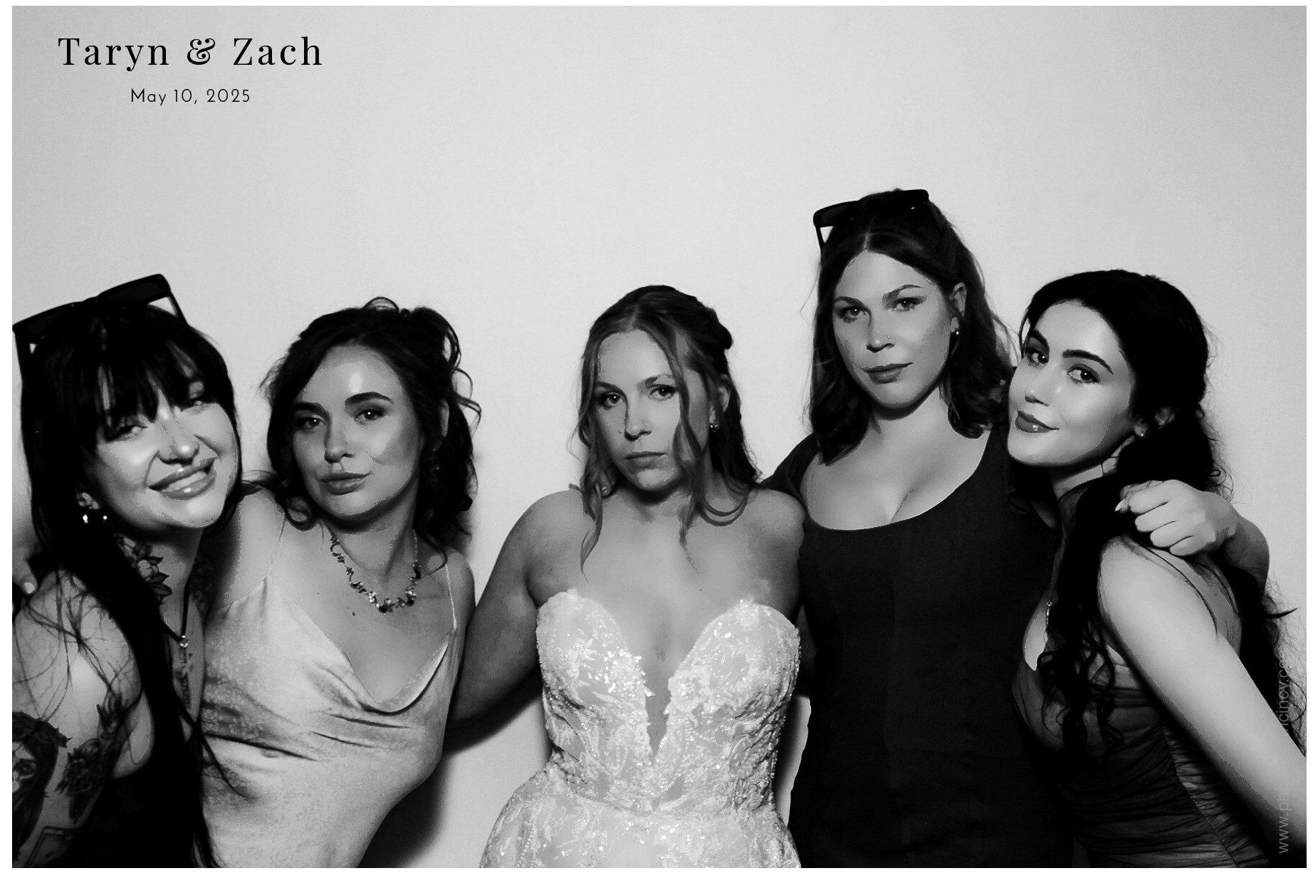 Taryn & Zach  | View more photos from the event at gallery.photoboothcincy.com/u/PhotoBoothCincy/Taryn-Zach