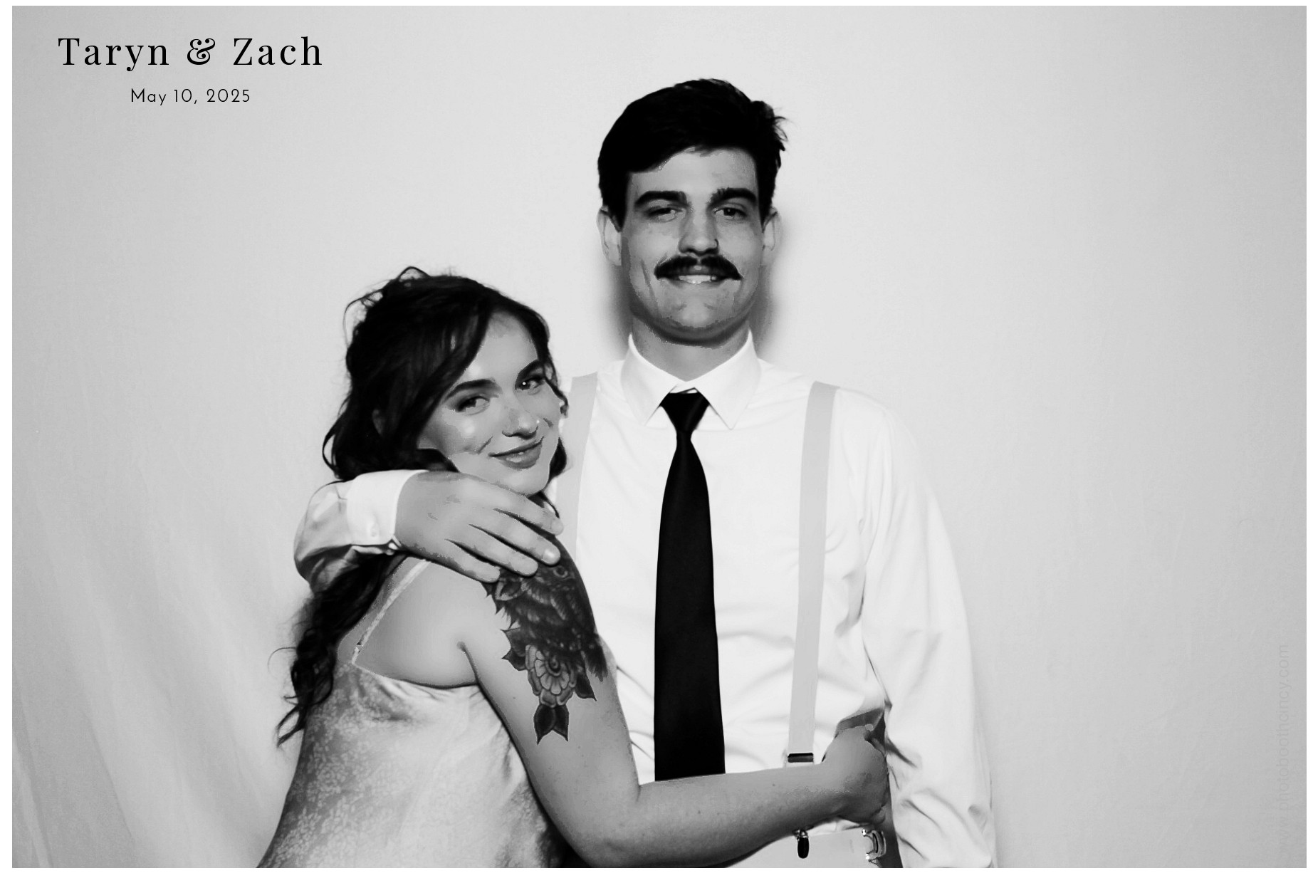 Taryn & Zach  | View more photos from the event at gallery.photoboothcincy.com/u/PhotoBoothCincy/Taryn-Zach