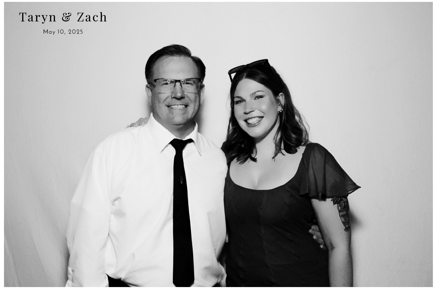 Taryn & Zach  | View more photos from the event at gallery.photoboothcincy.com/u/PhotoBoothCincy/Taryn-Zach