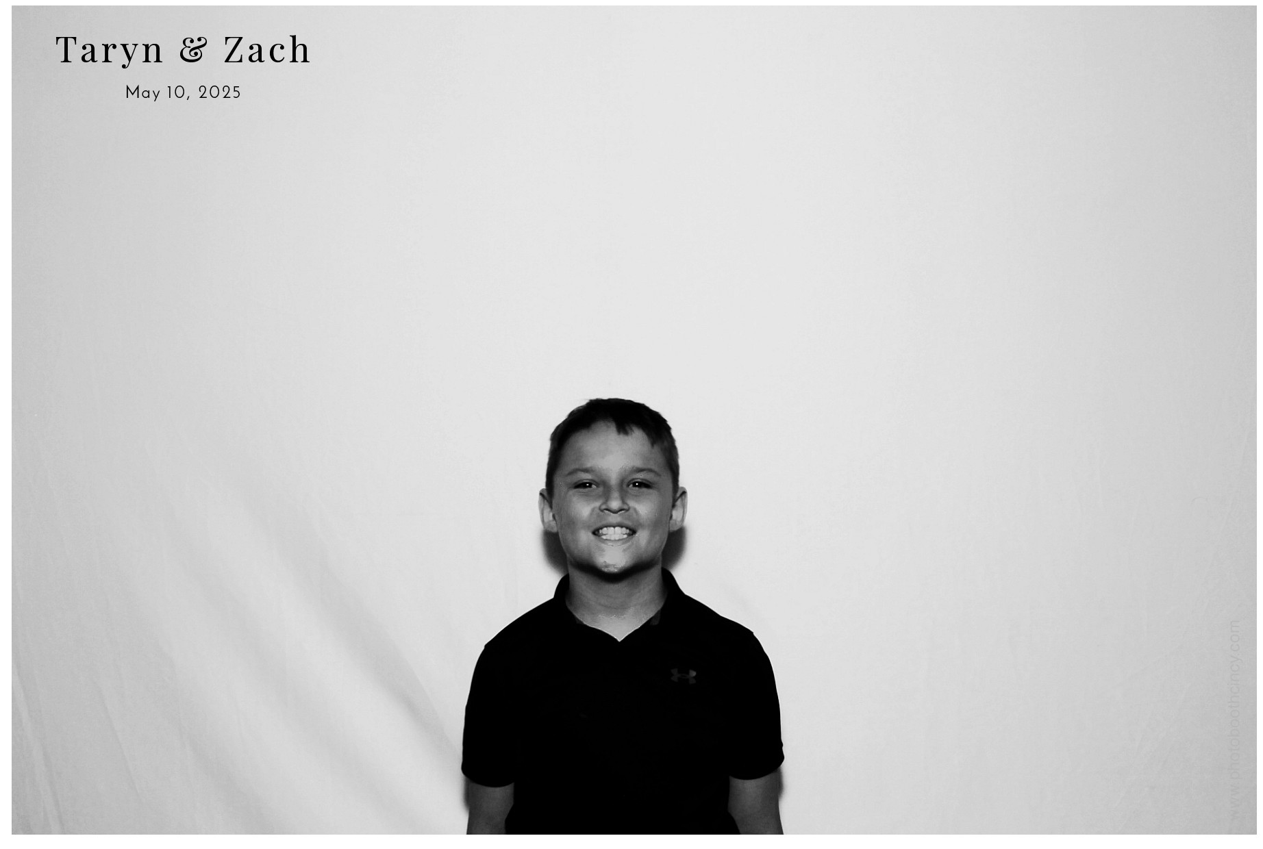 Taryn & Zach  | View more photos from the event at gallery.photoboothcincy.com/u/PhotoBoothCincy/Taryn-Zach