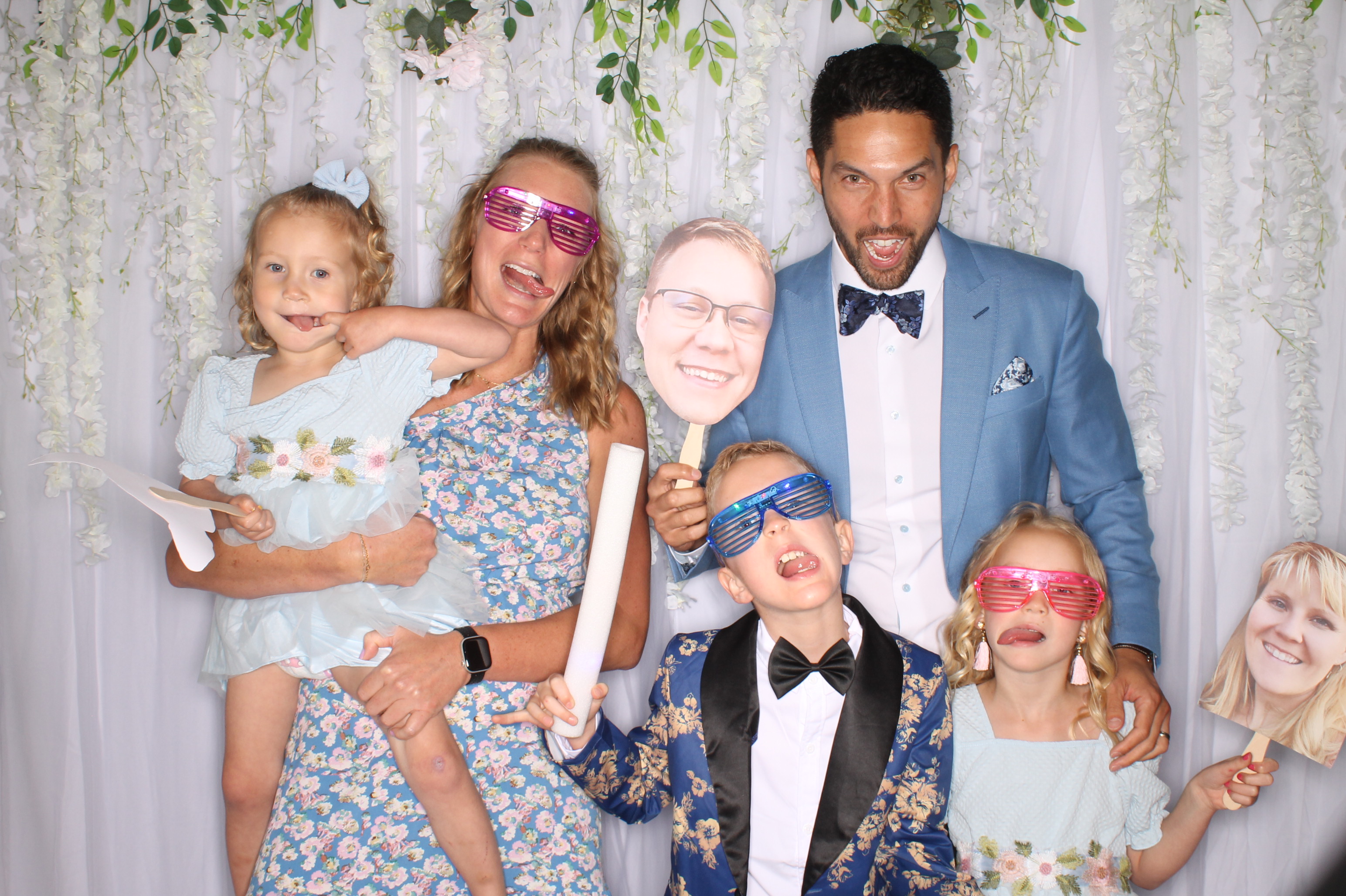 Taylor and Andrew's Wedding | View more photos from the event at gallery.photoboothcincy.com/u/PhotoBoothCincy/Taylor-and-Andrews-Wedding